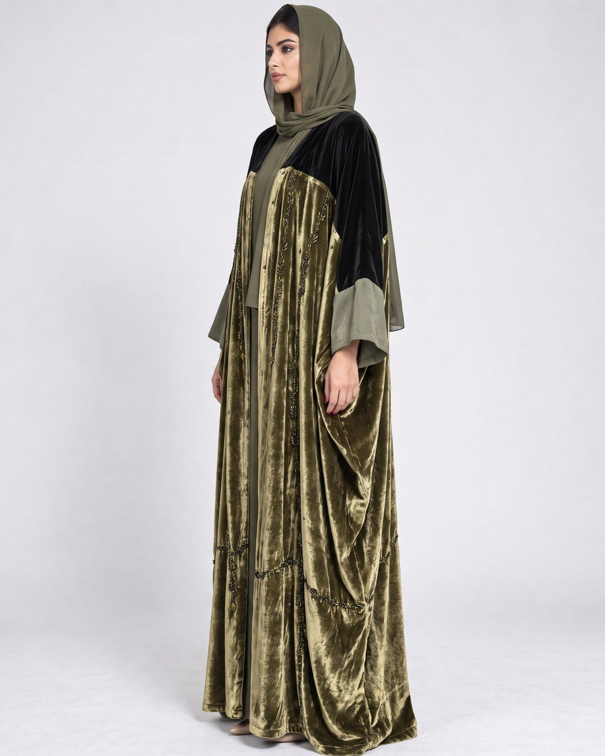 116-Olive Velvet Abaya - LULU LINE - MIRA Y MANO