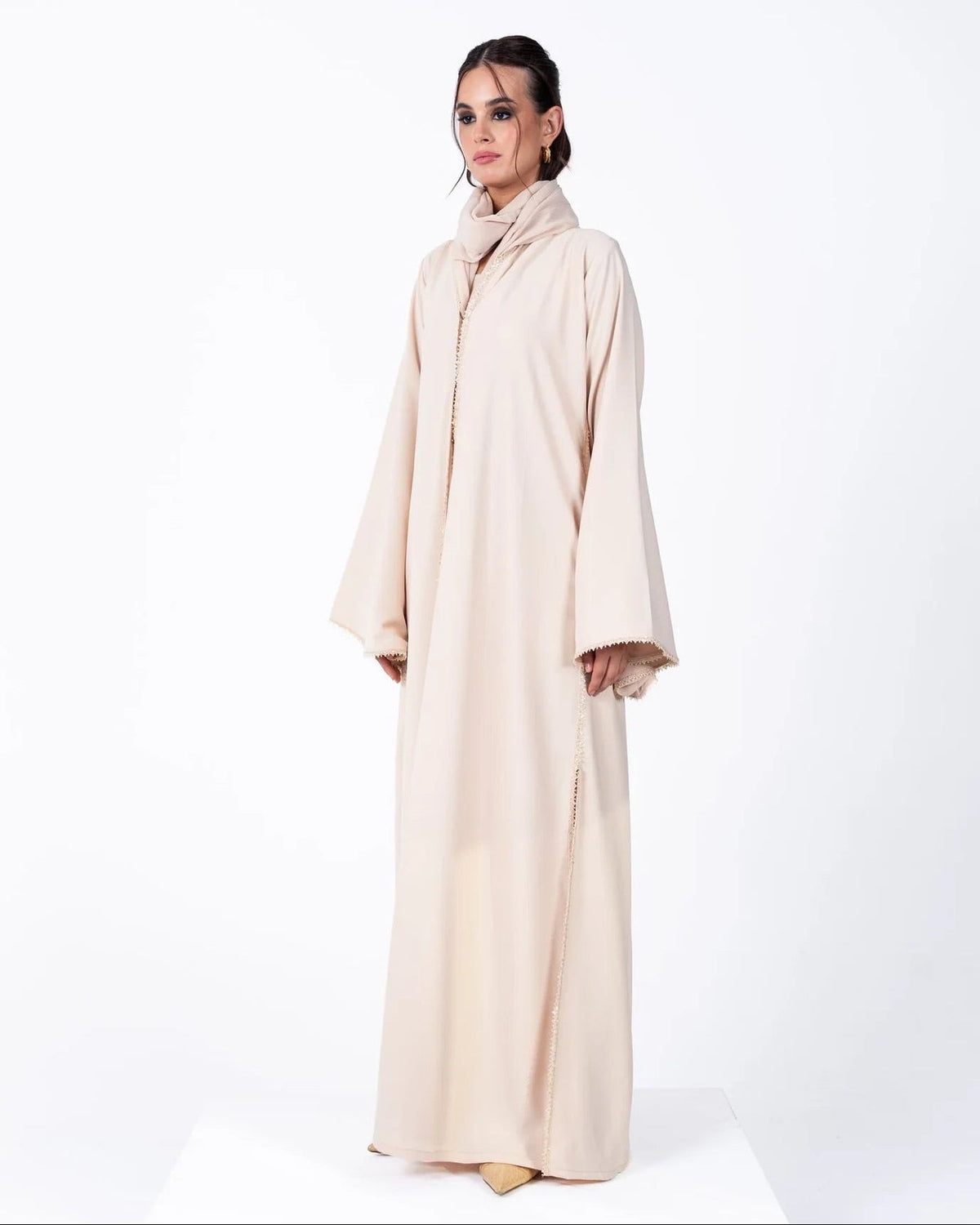 CC35 - Beige Crepe Abaya - LUNA COUTURE - MIRA Y MANO