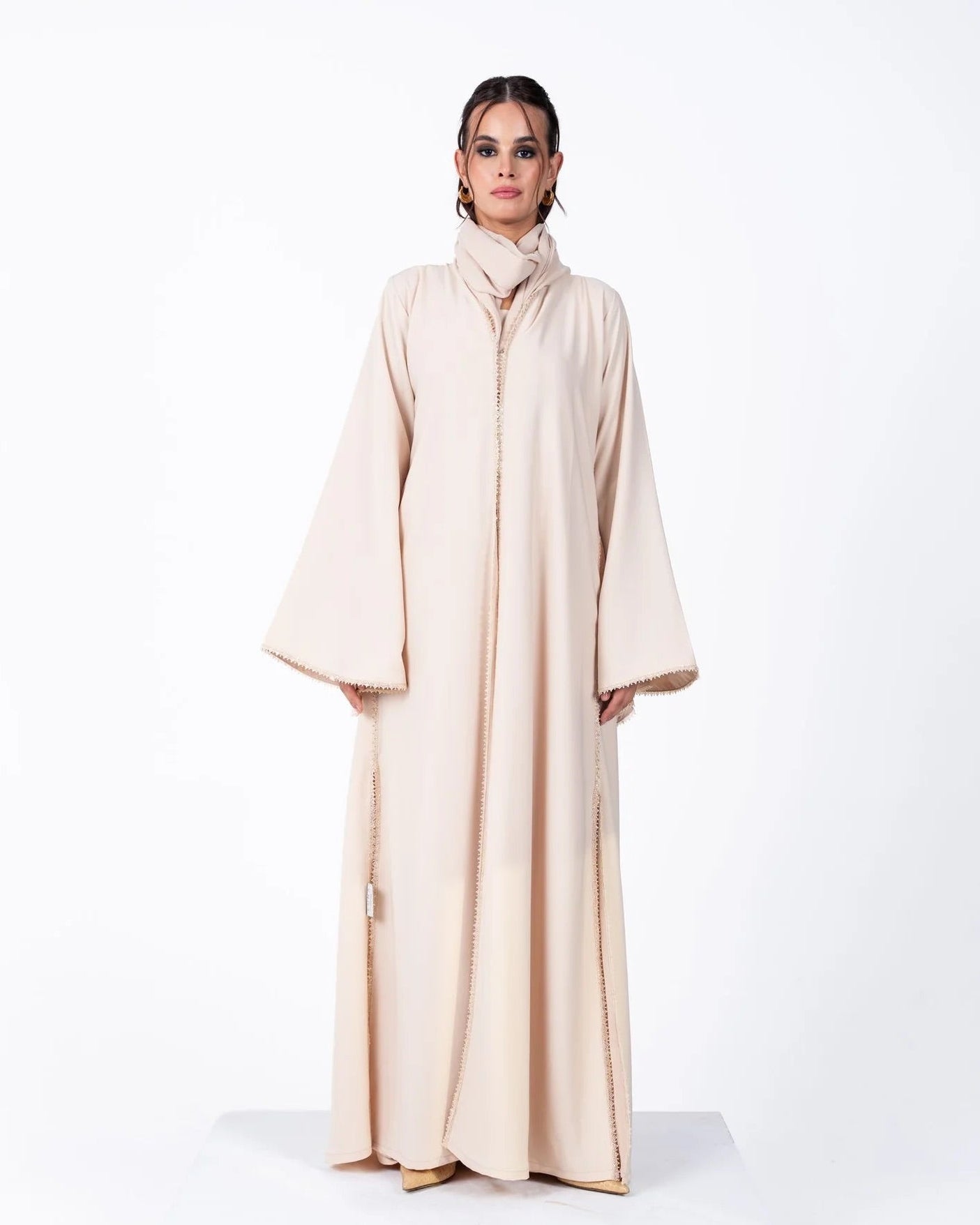 CC35 - Beige Crepe Abaya - LUNA COUTURE - MIRA Y MANO