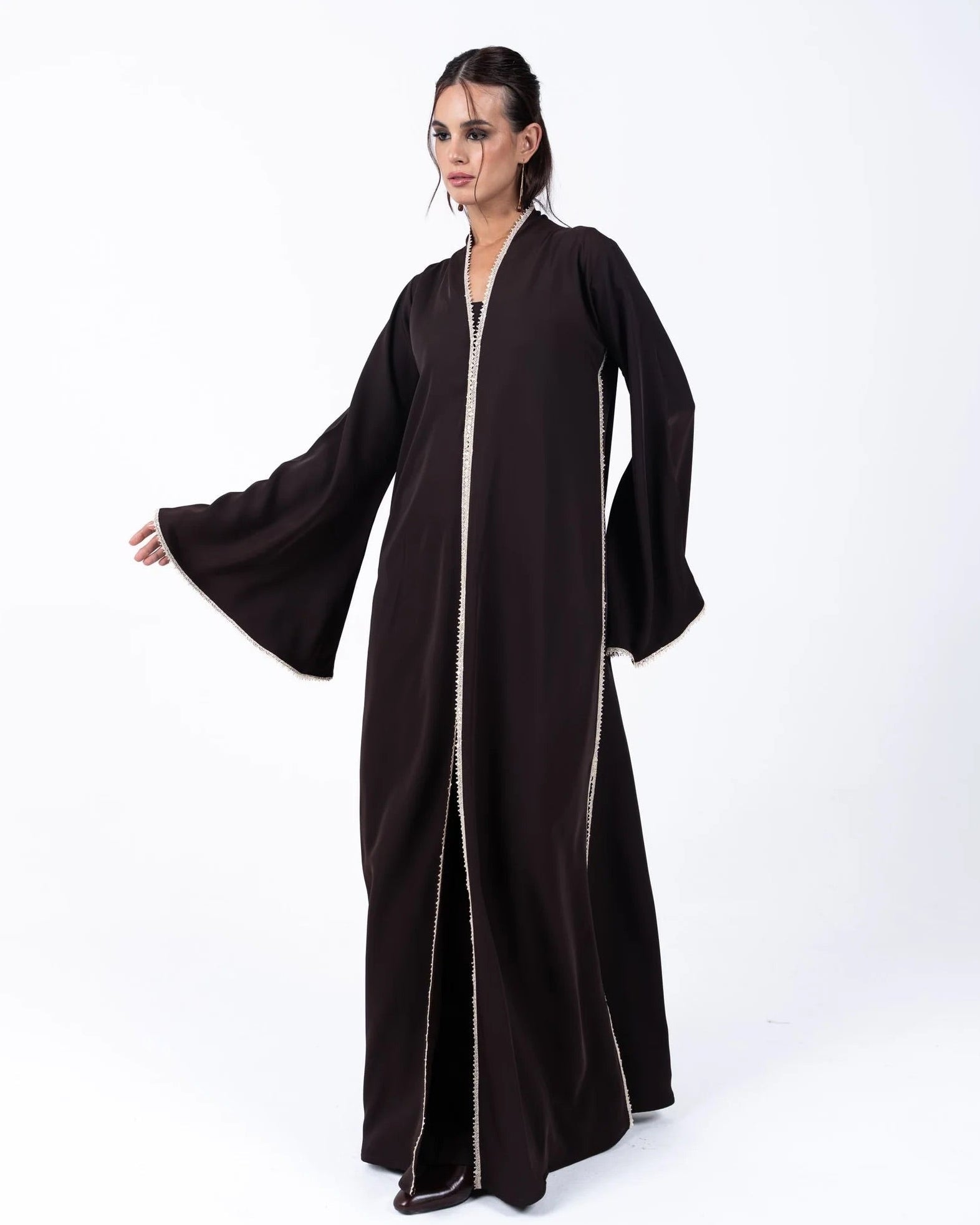 CC36 - Brown Crepe Abaya - LUNA COUTURE - MIRA Y MANO