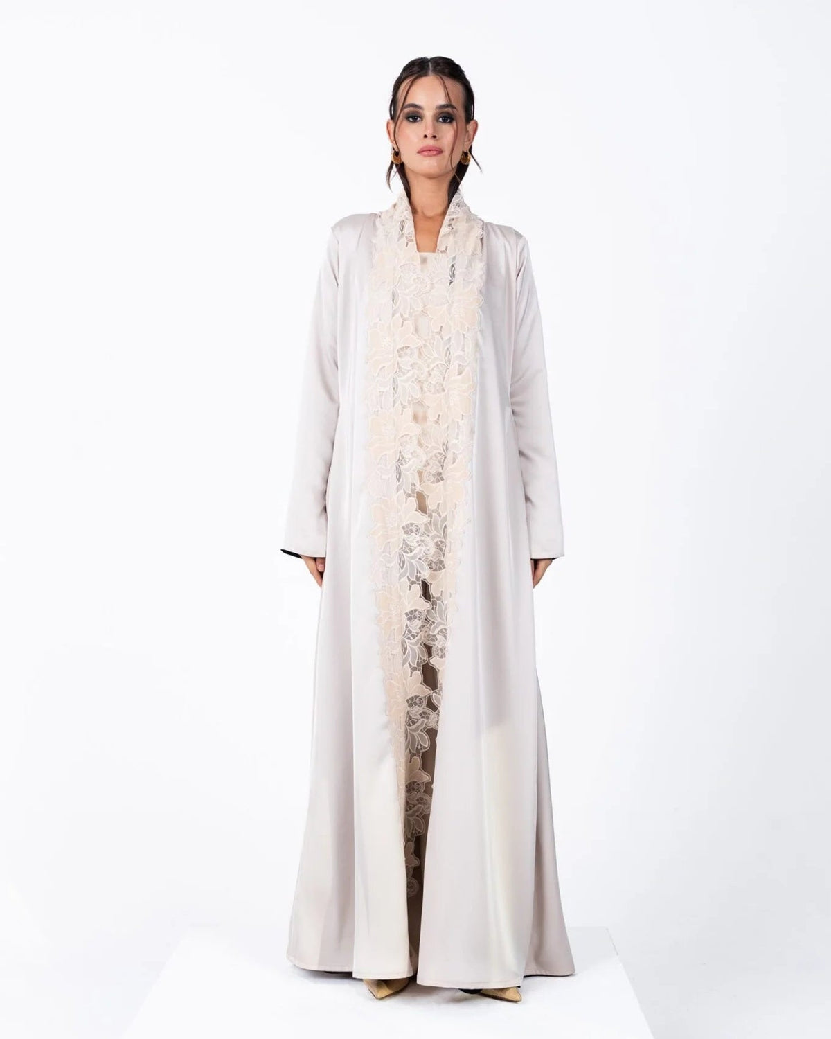 HC21 - Beige Silk Abaya - LUNA COUTURE - MIRA Y MANO