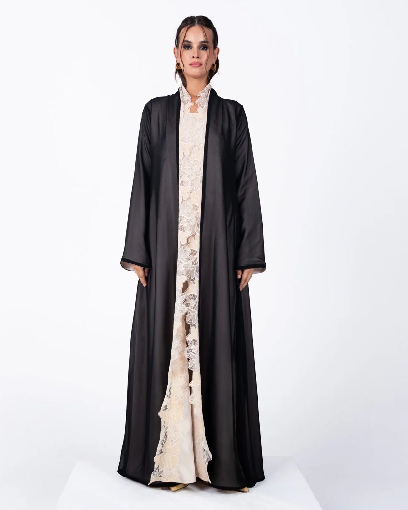 HC21 - Beige Silk Abaya - LUNA COUTURE - MIRA Y MANO