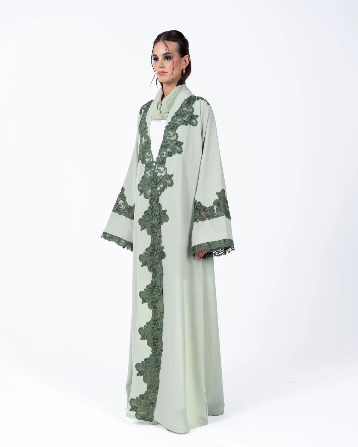 HC24 - Light Green Crepe Abaya - LUNA COUTURE - MIRA Y MANO