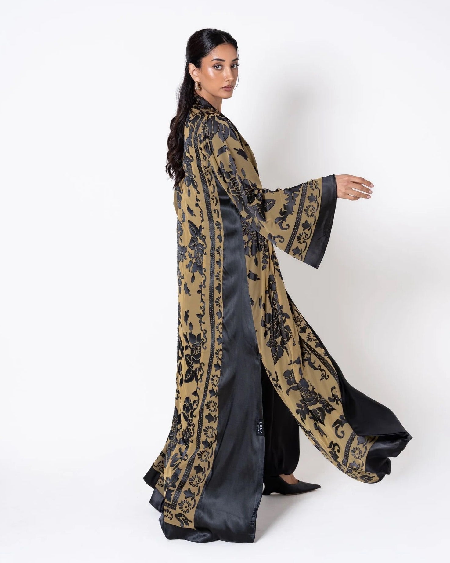 LNO537 - Dark Goldenrod Chiffon Abaya - LUNA COUTURE - MIRA Y MANO