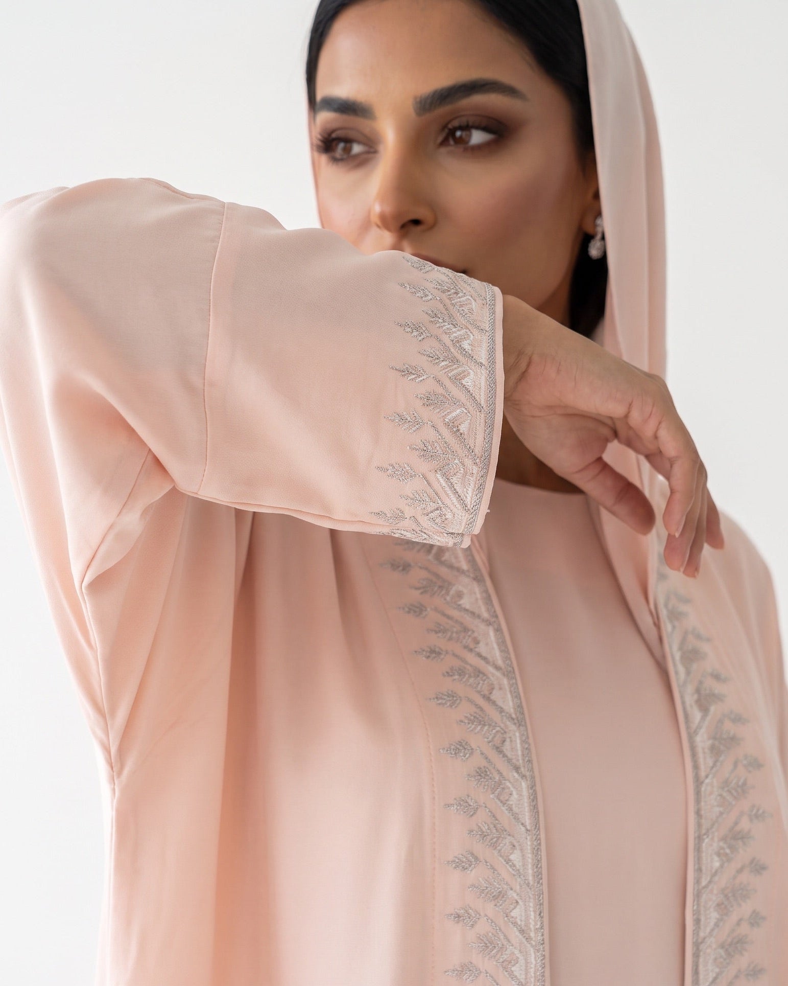MIRA-D ABAYA - LUNA LINE - MIRA Y MANO
