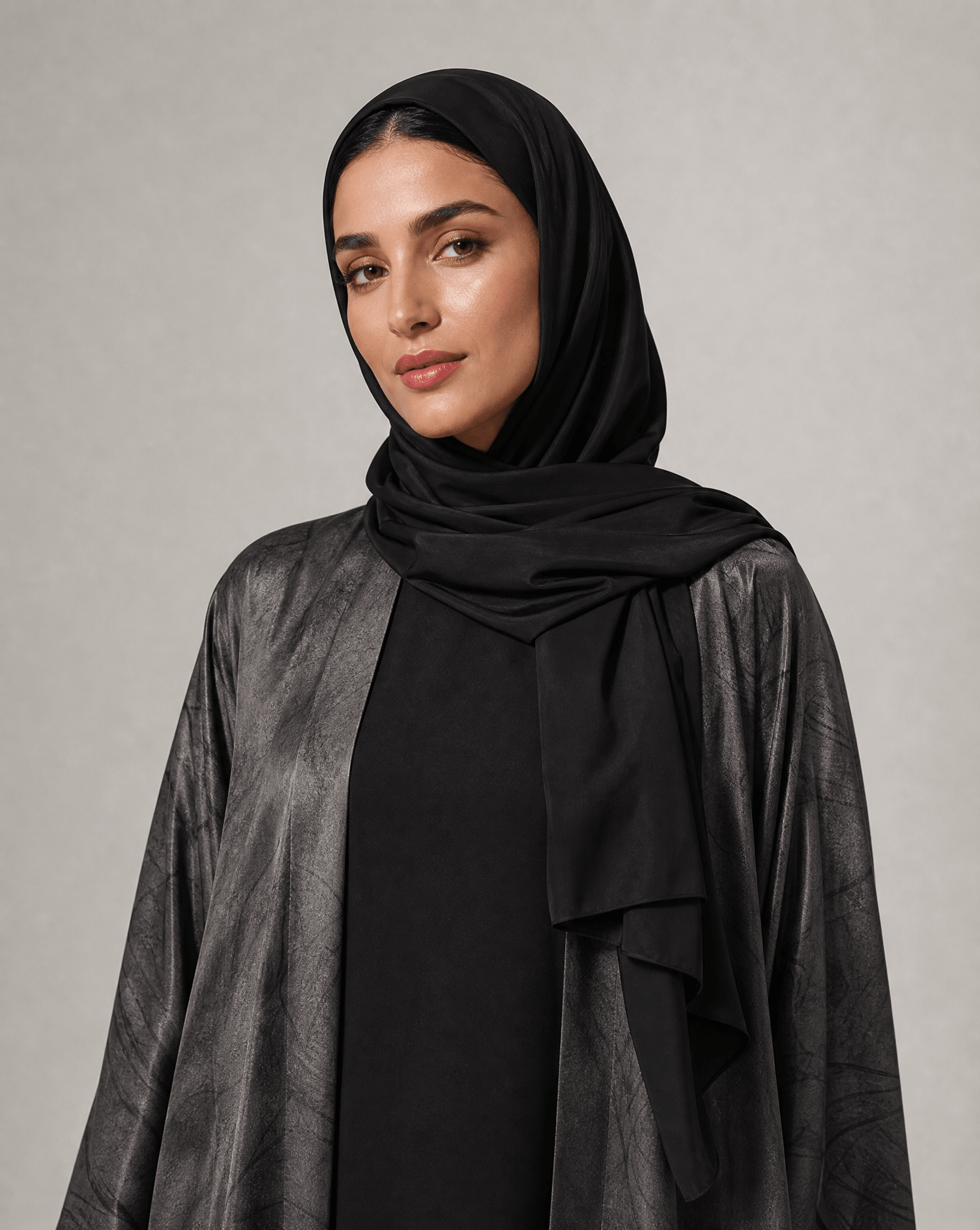 RAYA-BLK ABAYA - LUNA LINE - MIRA Y MANO