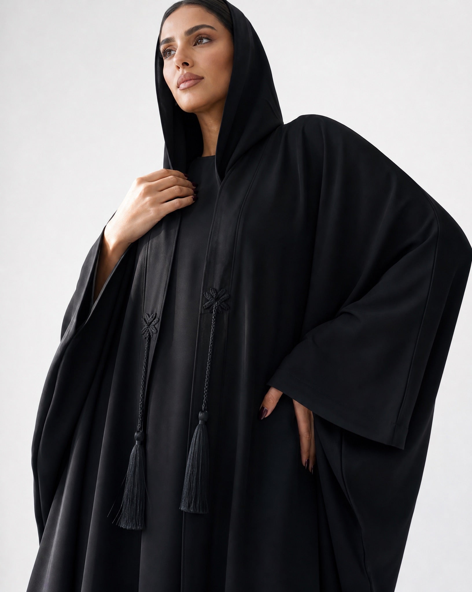 SARA ABAYA - LUNA LINE - MIRA Y MANO