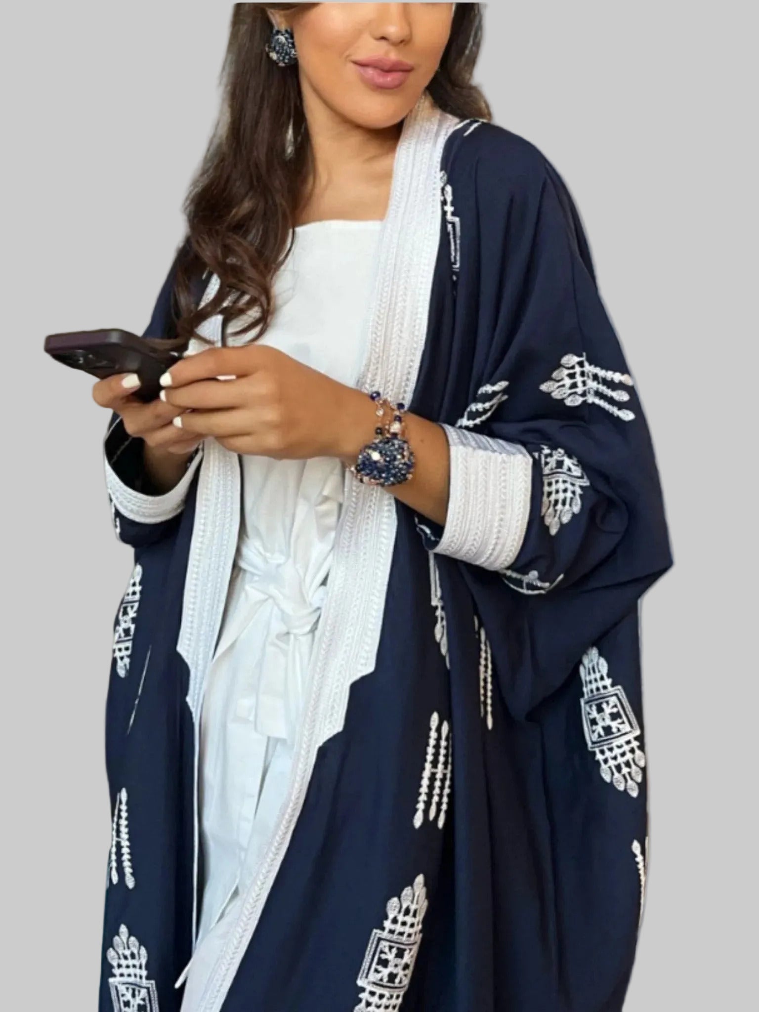 BADER BLUE ABAYA - MAISON ARABELLE - MIRA Y MANO