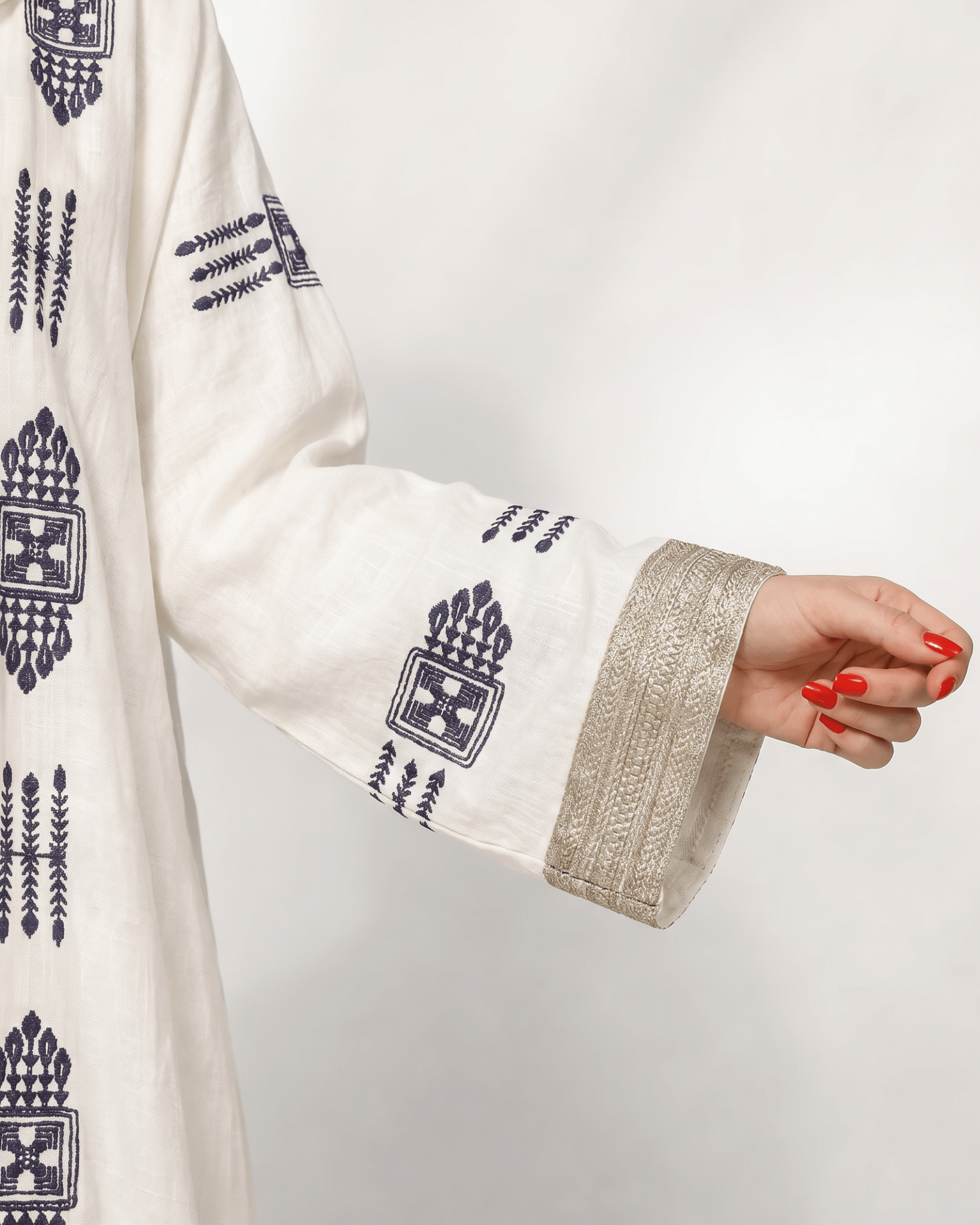 BADER WHITE ABAYA - MAISON ARABELLE - MIRA Y MANO