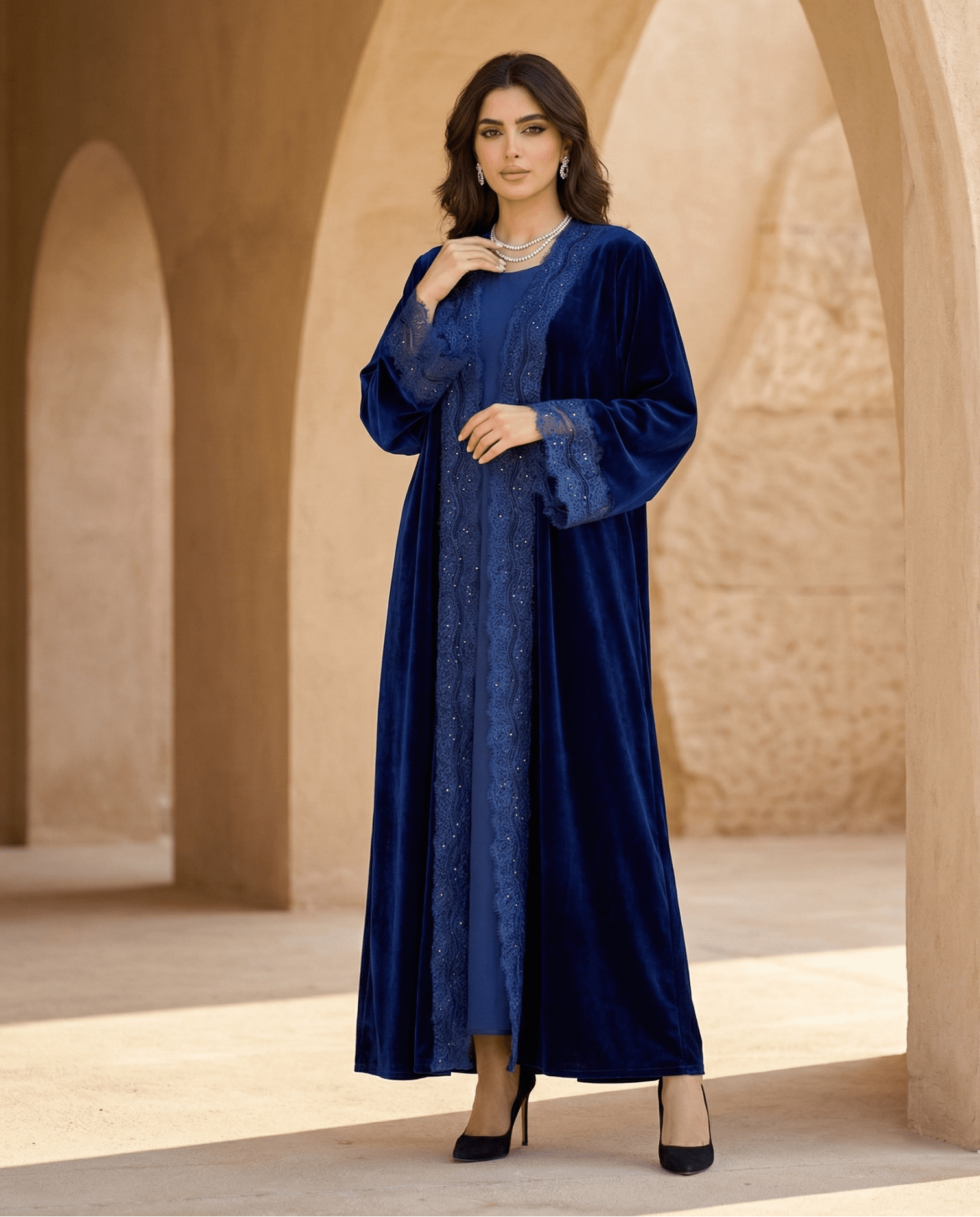 LILYA BLUE VELVET ABAYA - MAISON ARABELLE - MIRA Y MANO