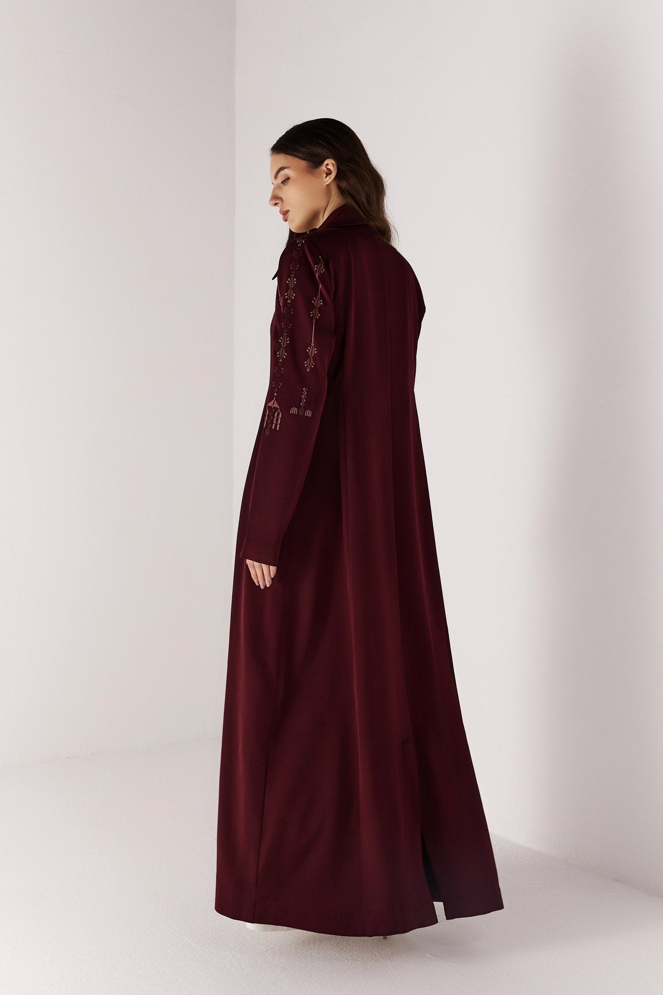 ARYA - BUR ABAYA - MEDD - MIRA Y MANO