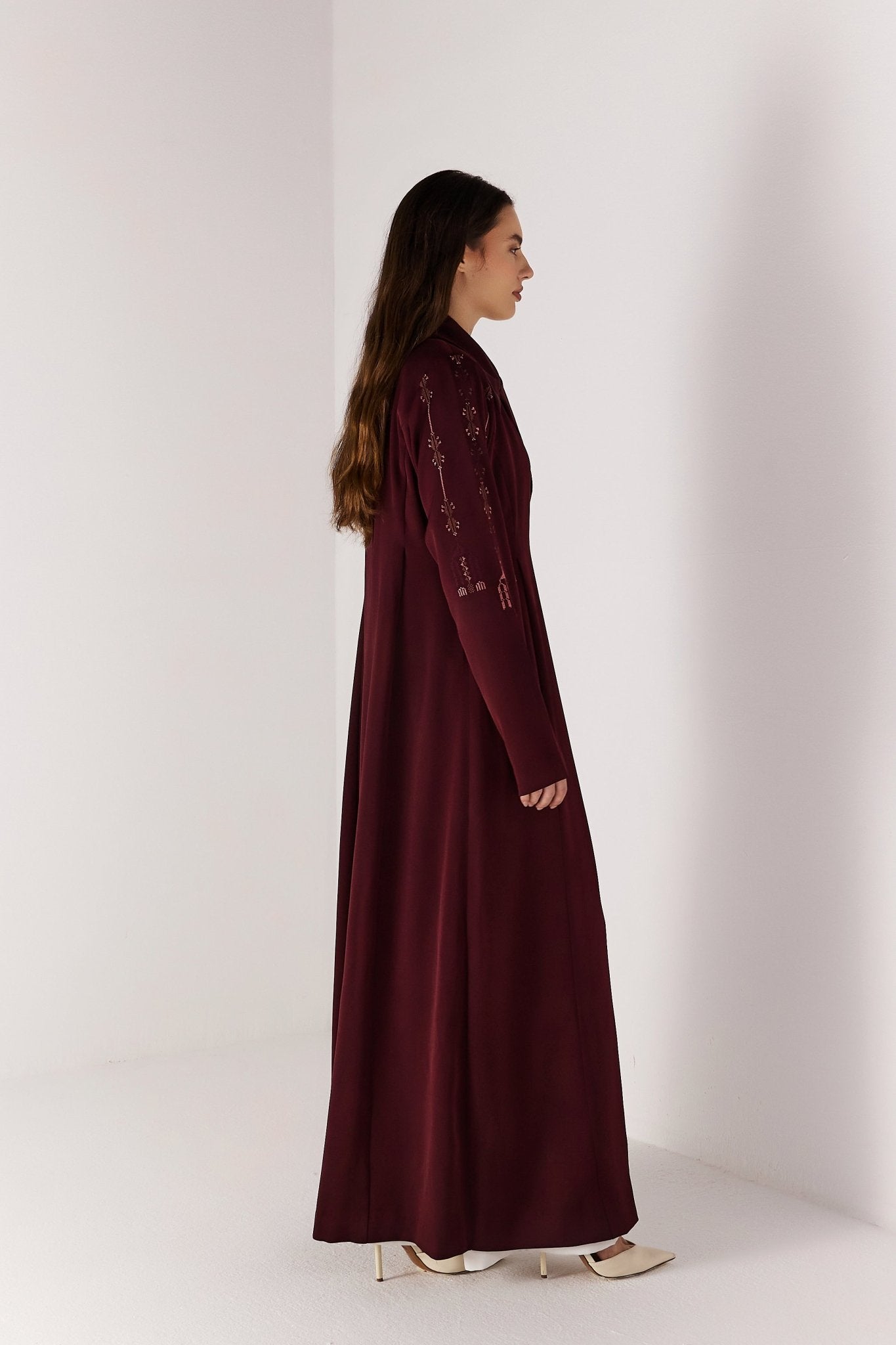 ARYA - BUR ABAYA - MEDD - MIRA Y MANO