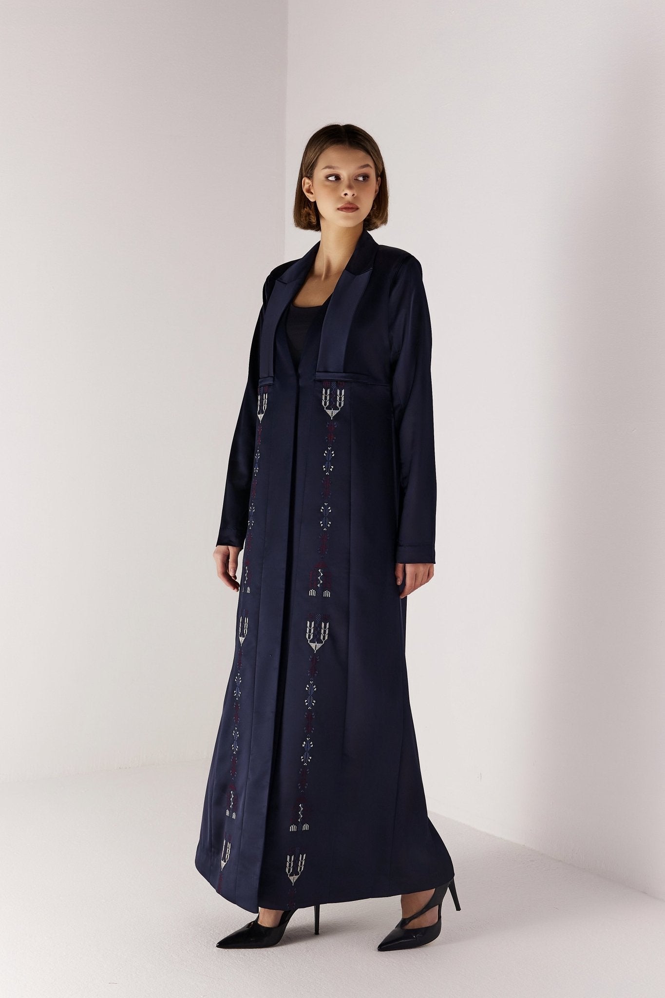 LORI - NY ABAYA - MEDD - MIRA Y MANO