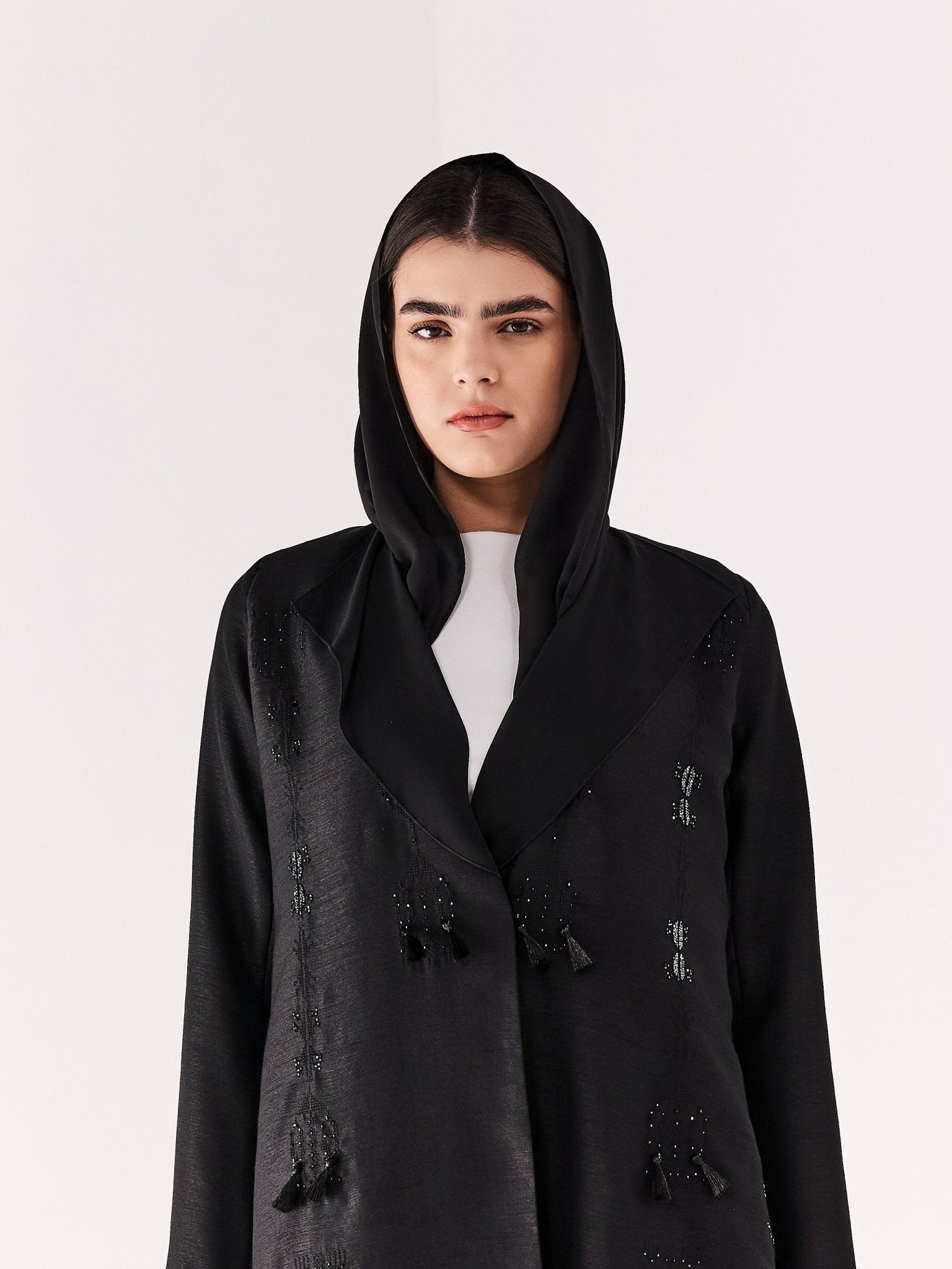 RE - 25 - BLK - AB - 1 - MTA ABAYA - MEDD - MIRA Y MANO