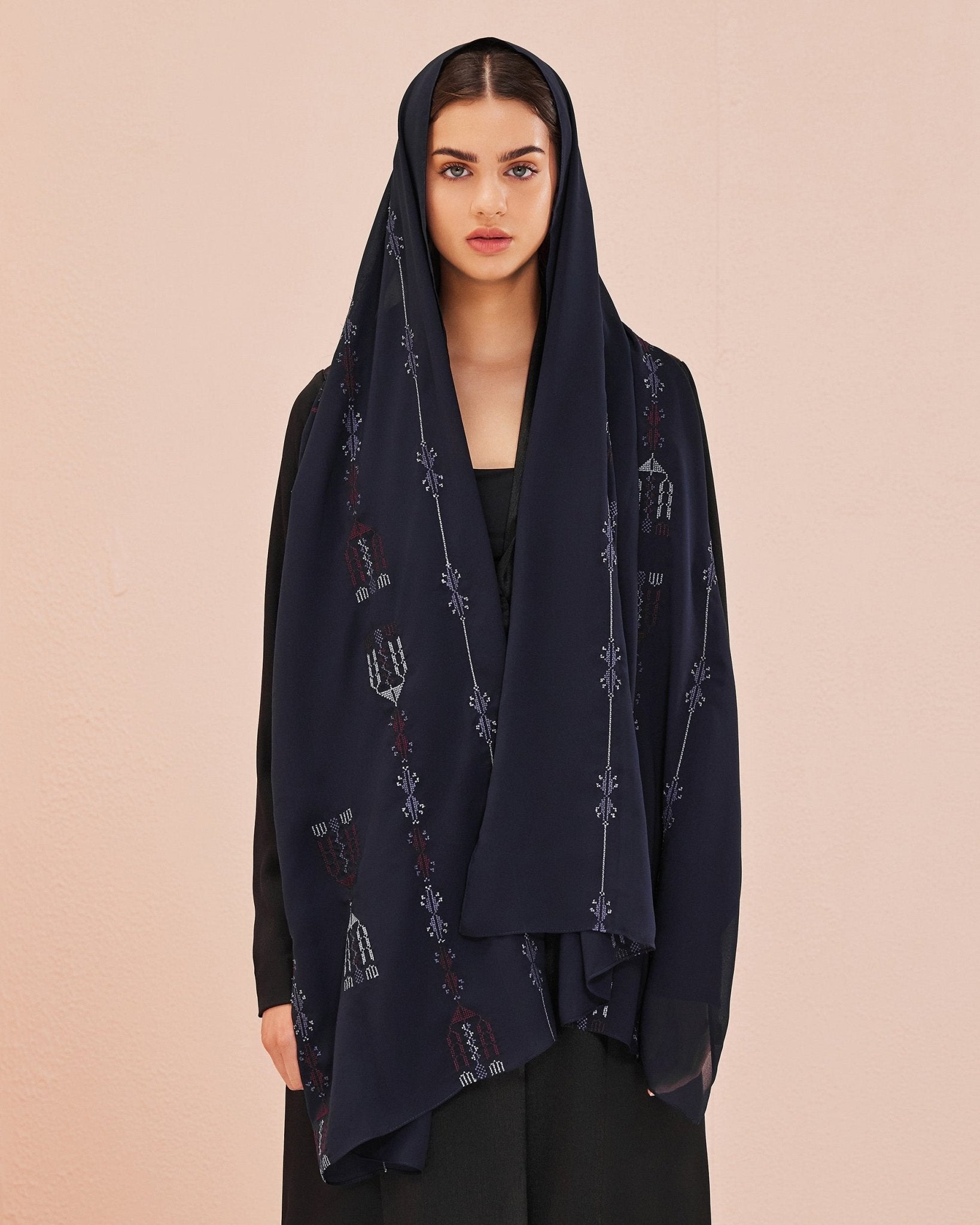 SS - 24 - NVY - SH - 1 - RHF SCARF - MEDD - MIRA Y MANO