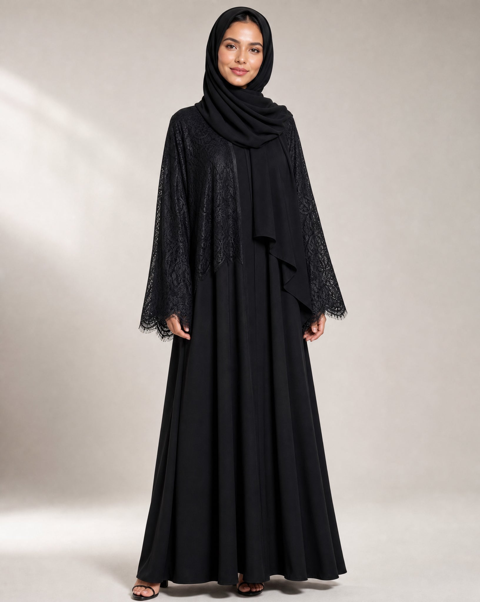 1/2 LACE BK ABAYA - MODISH - MIRA Y MANO