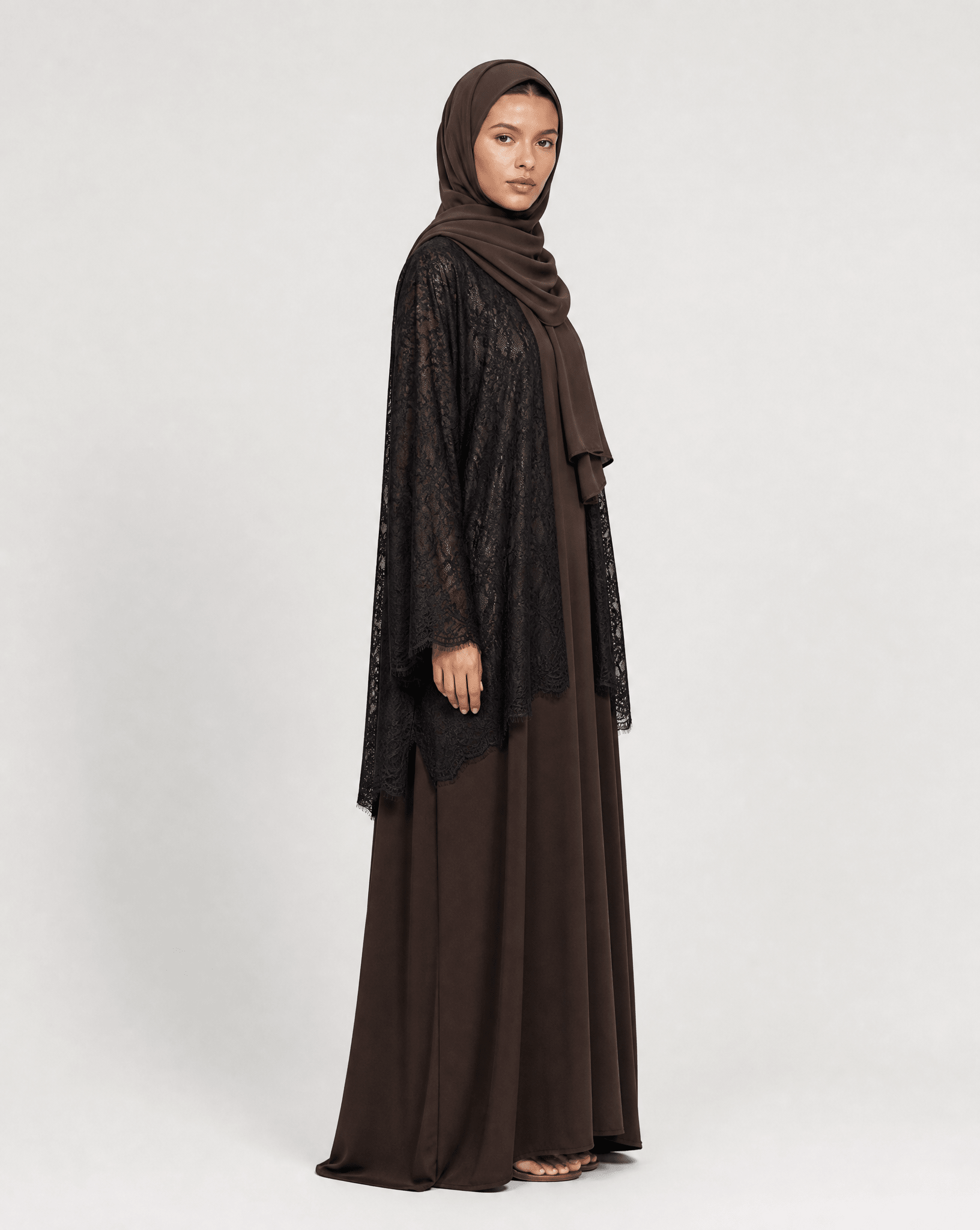 1/2 LACE BR ABAYA - MODISH - MIRA Y MANO