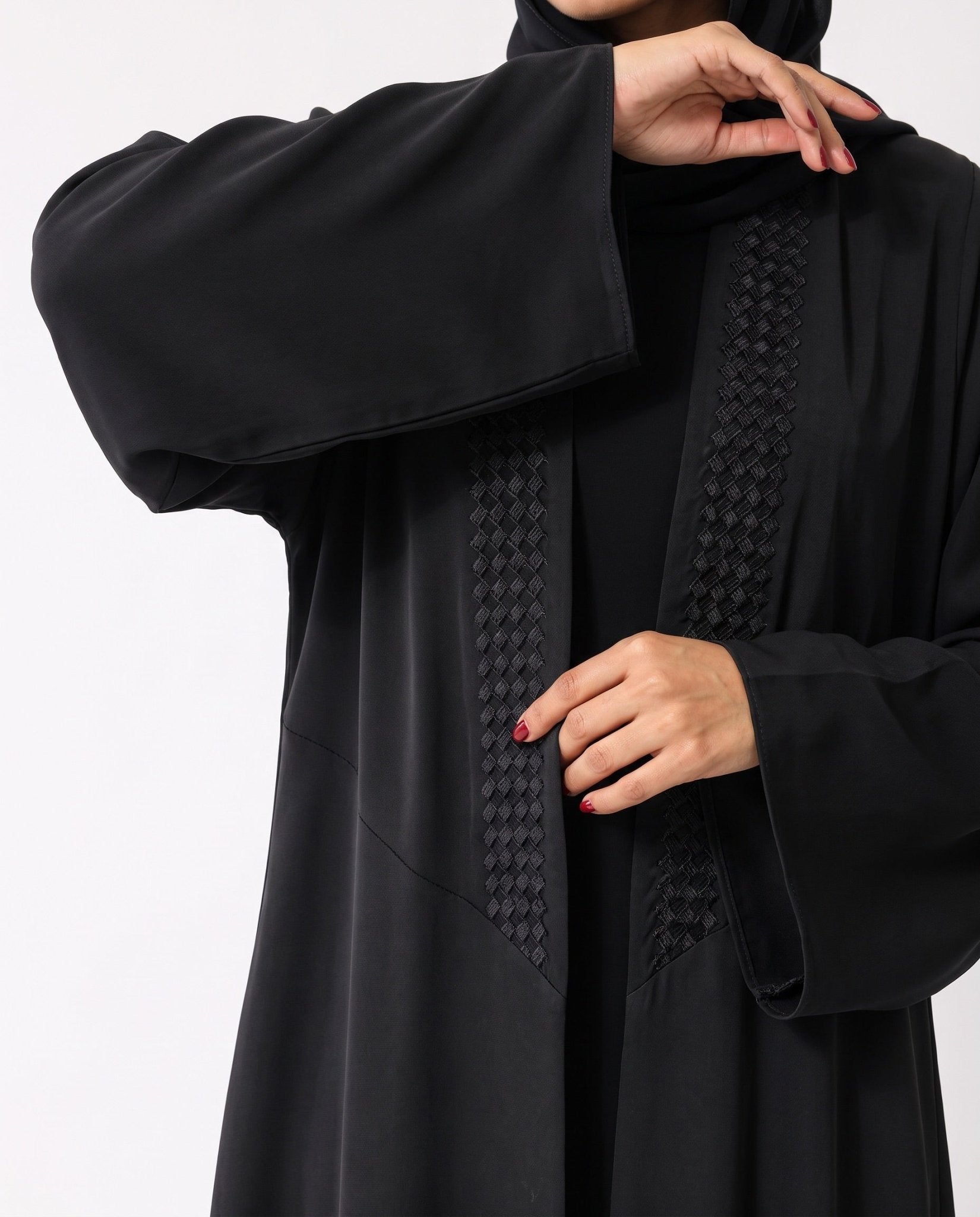 ATHEELA-BK - Black Crepe Abaya - MODISH - MIRA Y MANO