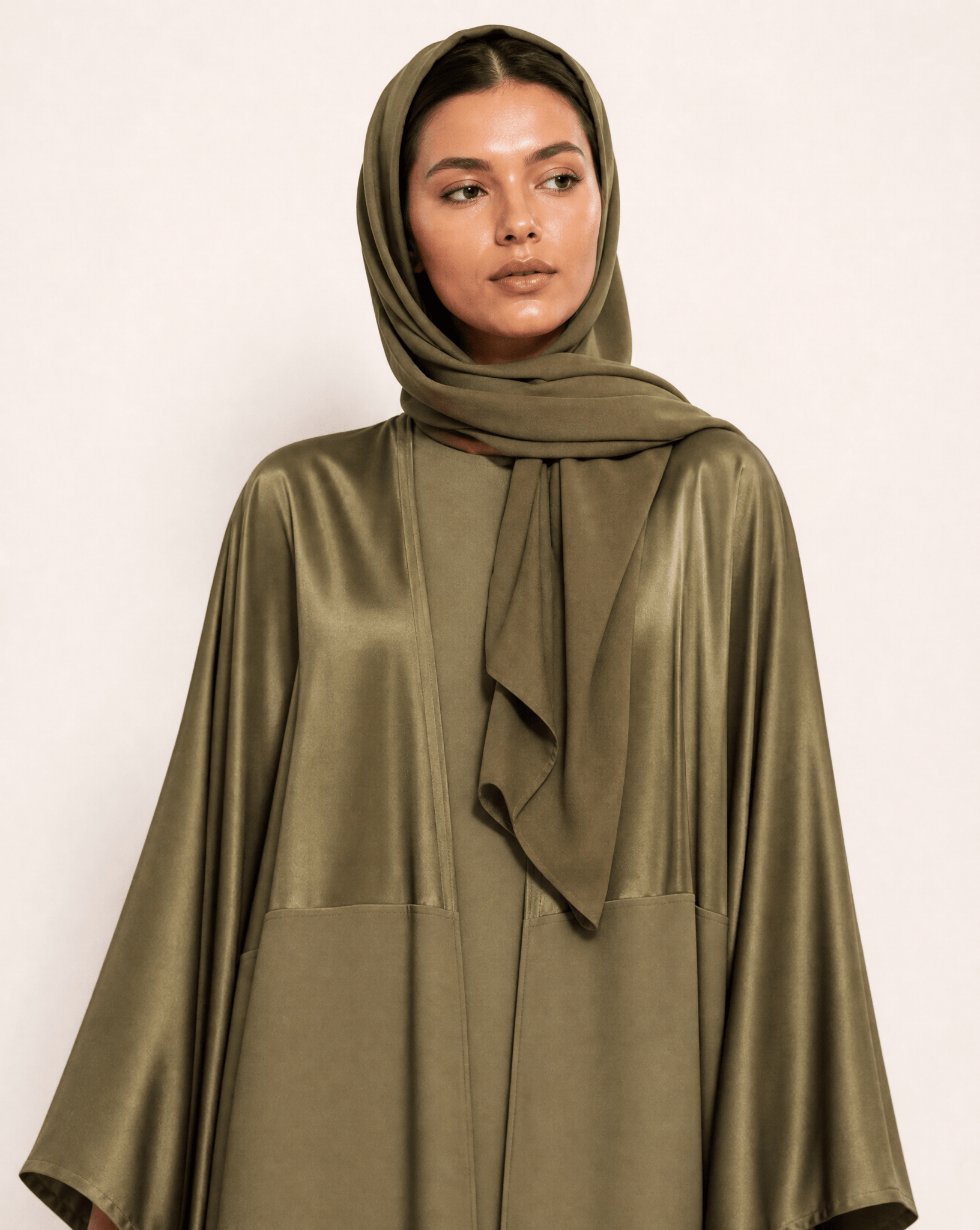 AURA NO ABAYA - MODISH - MIRA Y MANO