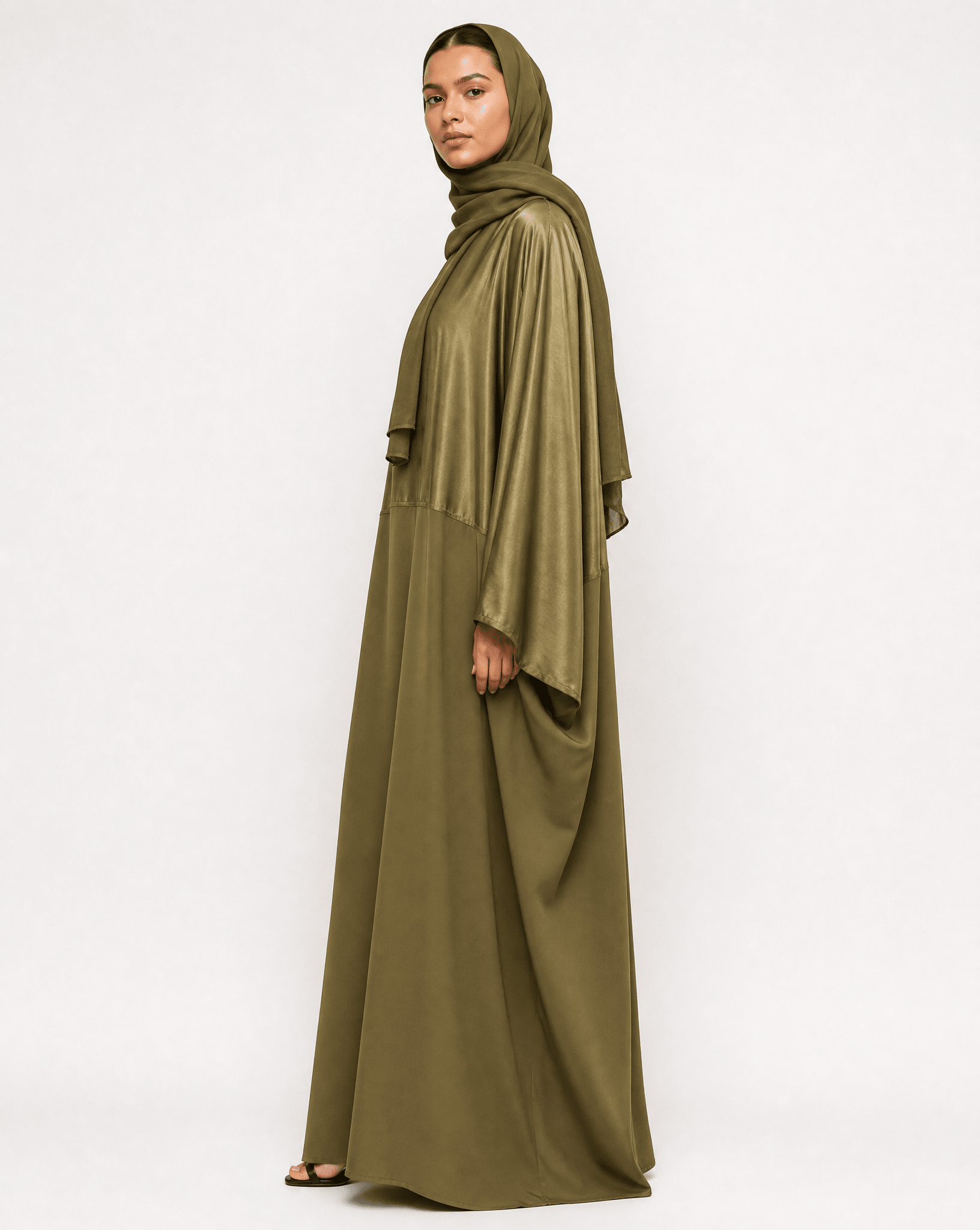 AURA NO ABAYA - MODISH - MIRA Y MANO