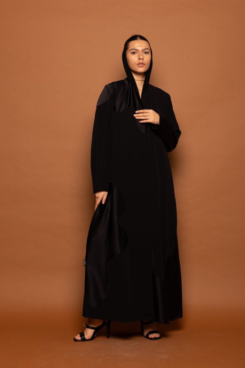 GA-BK ABAYA - MODISH - MIRA Y MANO