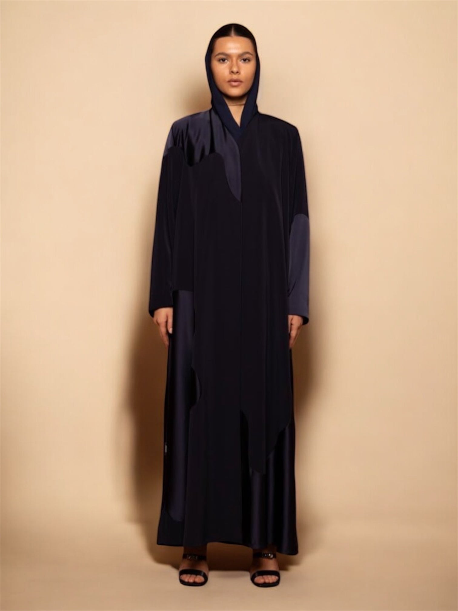 GA - NV ABAYA - MODISH - MIRA Y MANO