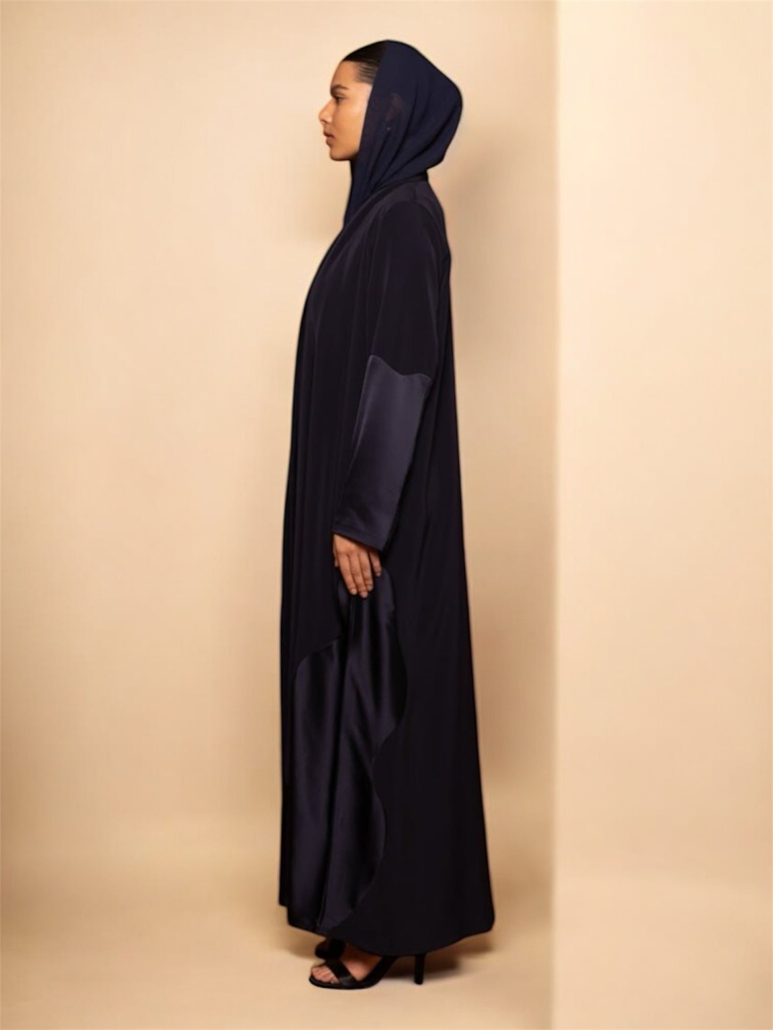 GA - NV ABAYA - MODISH - MIRA Y MANO