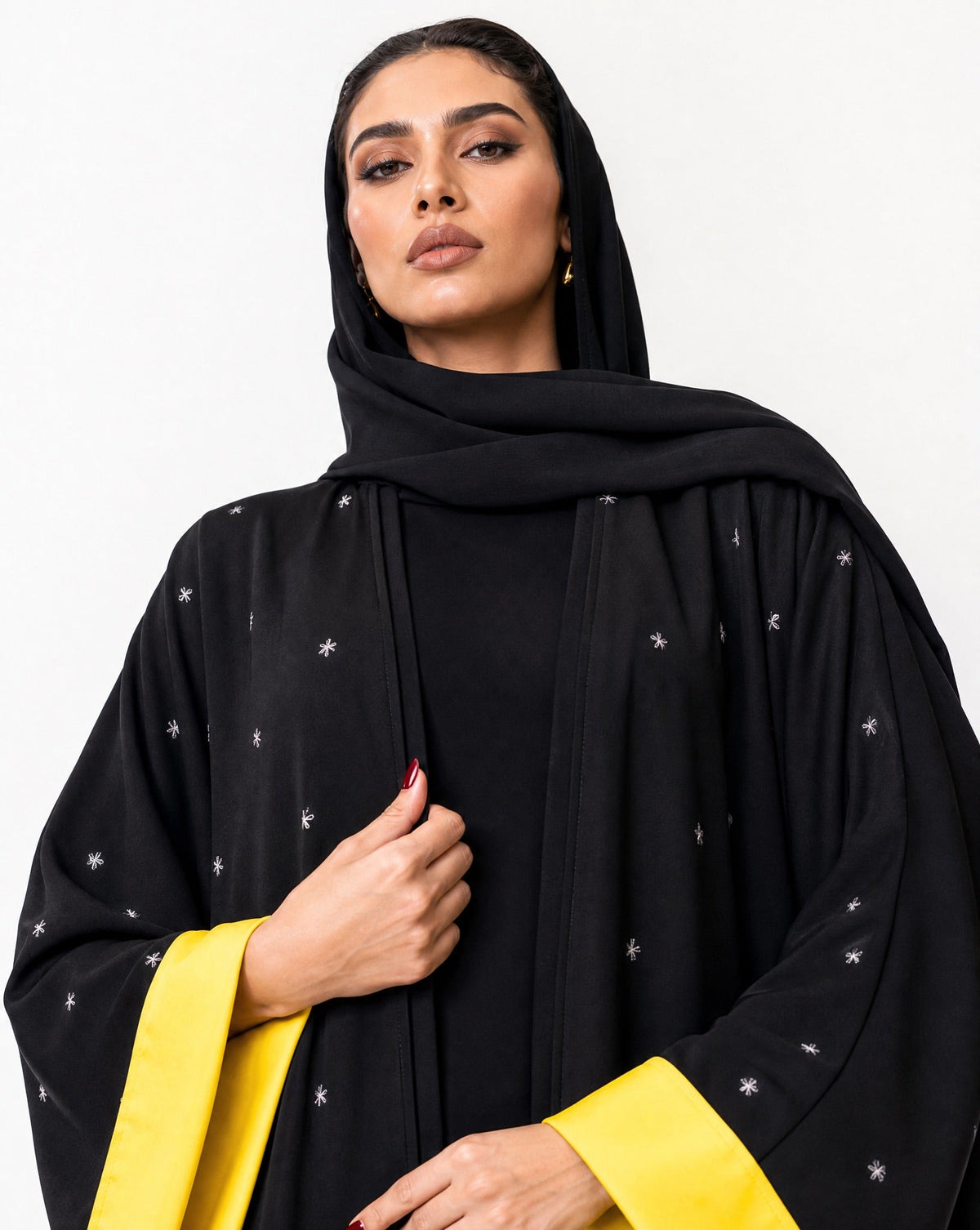 M15-YL - Black Crepe Abaya - MODISH - MIRA Y MANO