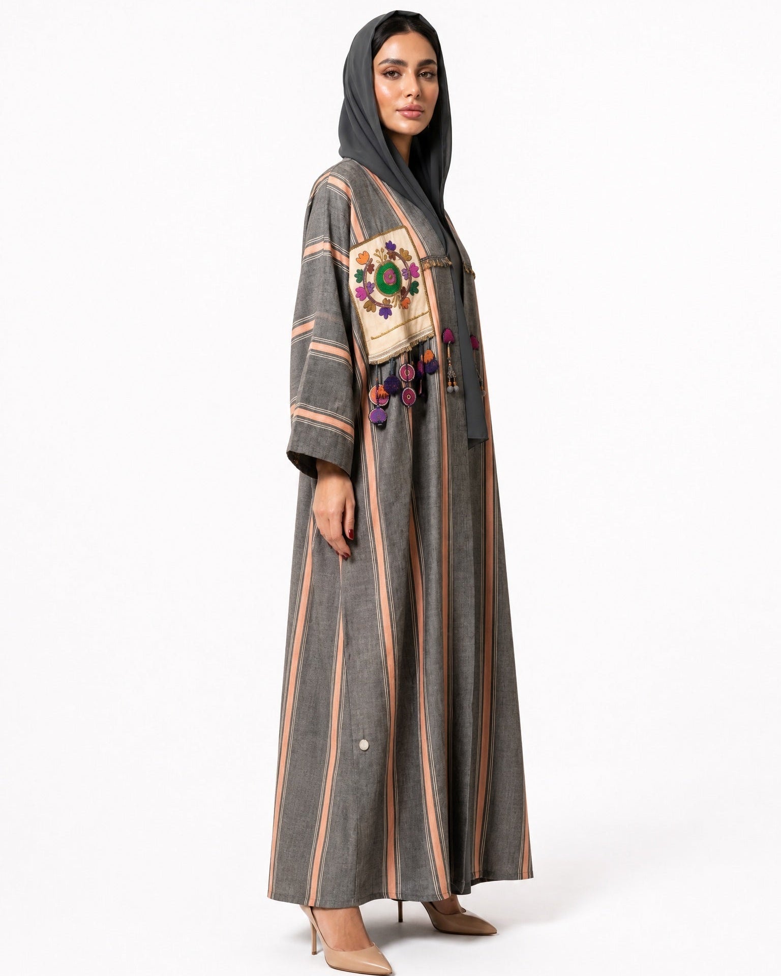 ATQPTKFT ANTIQUE – Grey Linen Abaya – Product image 2