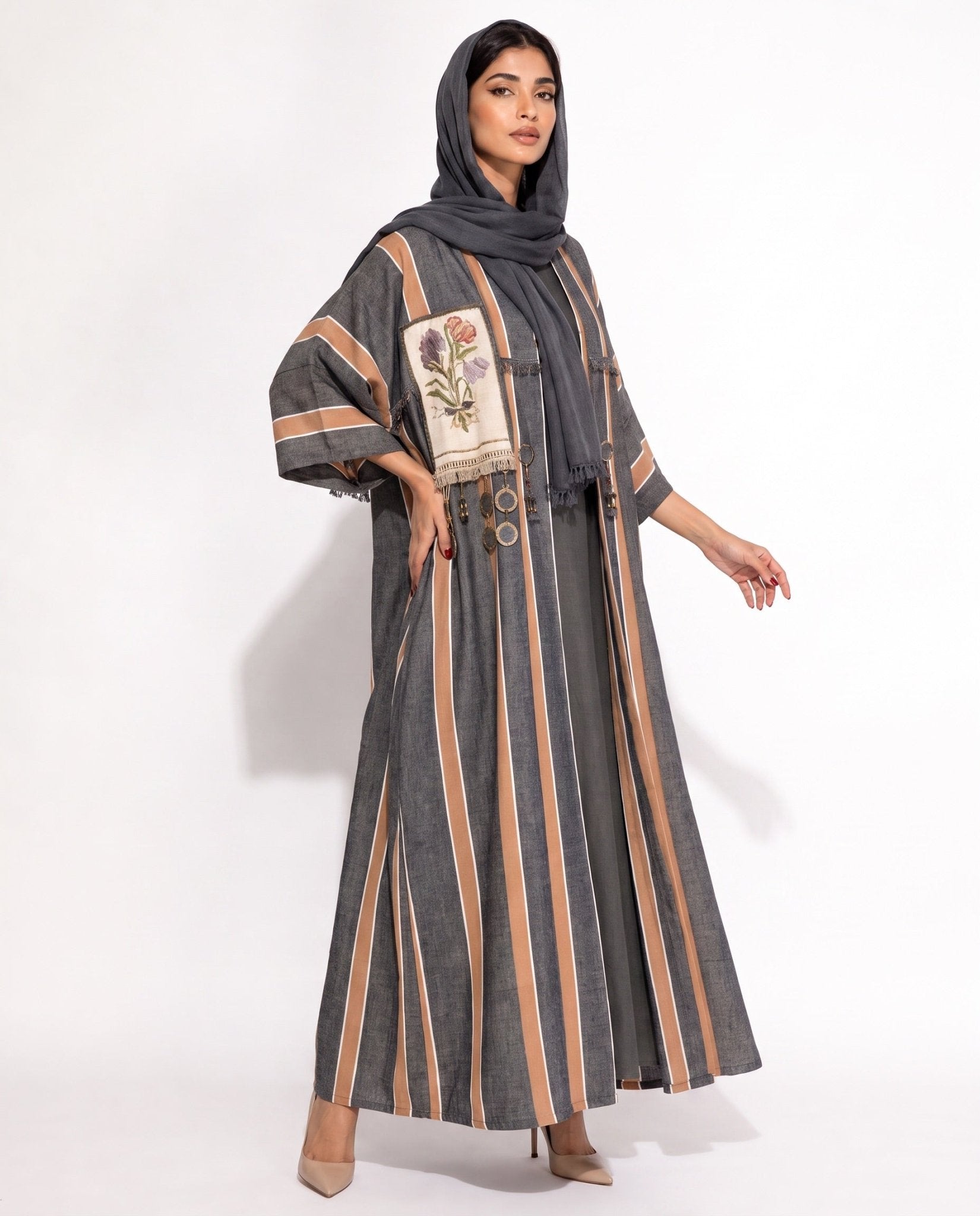 ATQPTKFT-GY-SB ABAYA - MOJA MAJKA - MIRA Y MANO