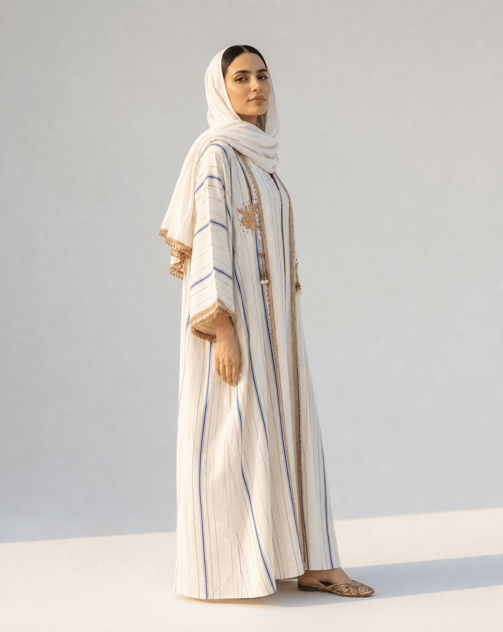 SIRMBSP - BL ABAYA - MOJA MAJKA - MIRA Y MANO