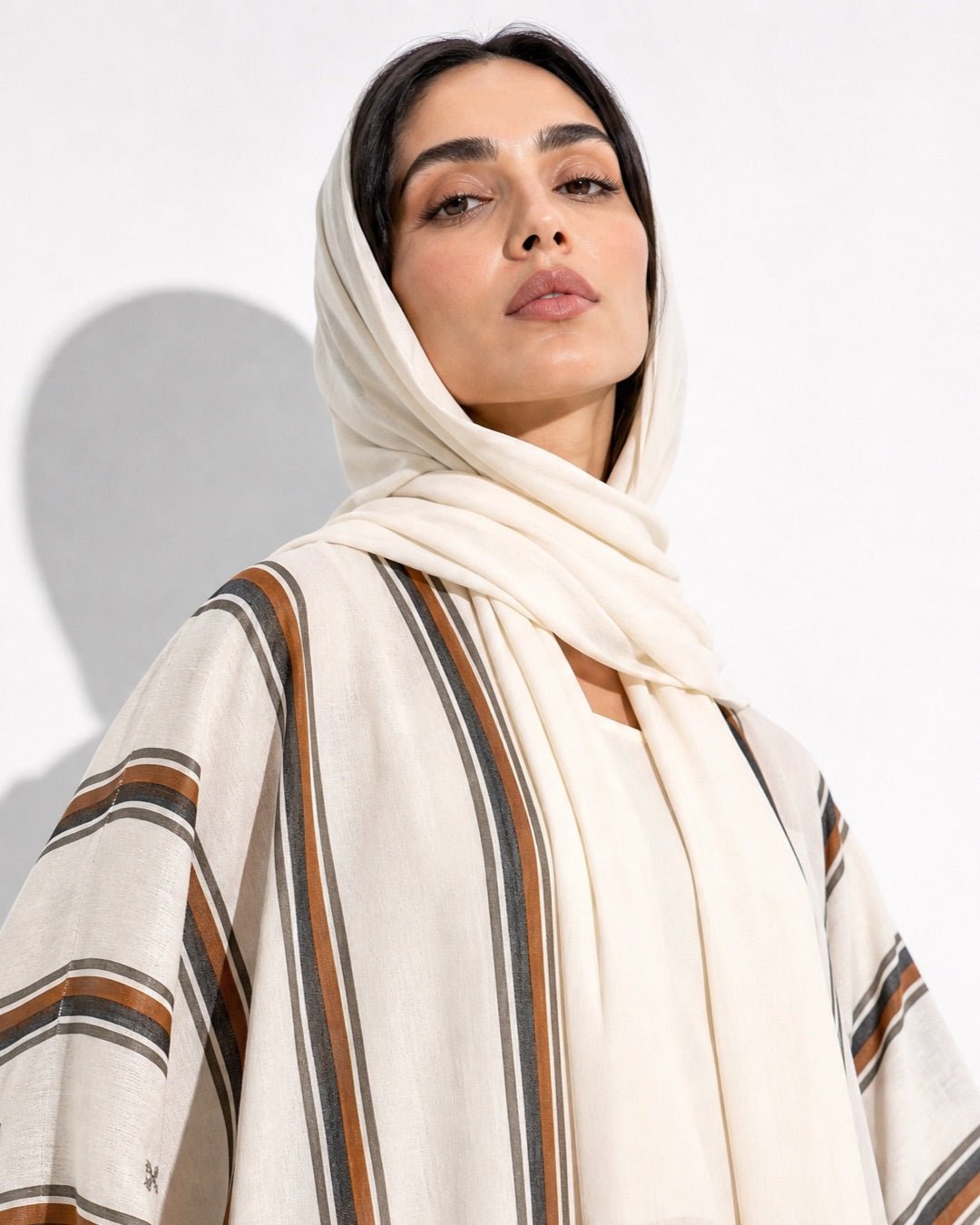 SIRMIDBSPCT-5 ABAYA - MOJA MAJKA - MIRA Y MANO