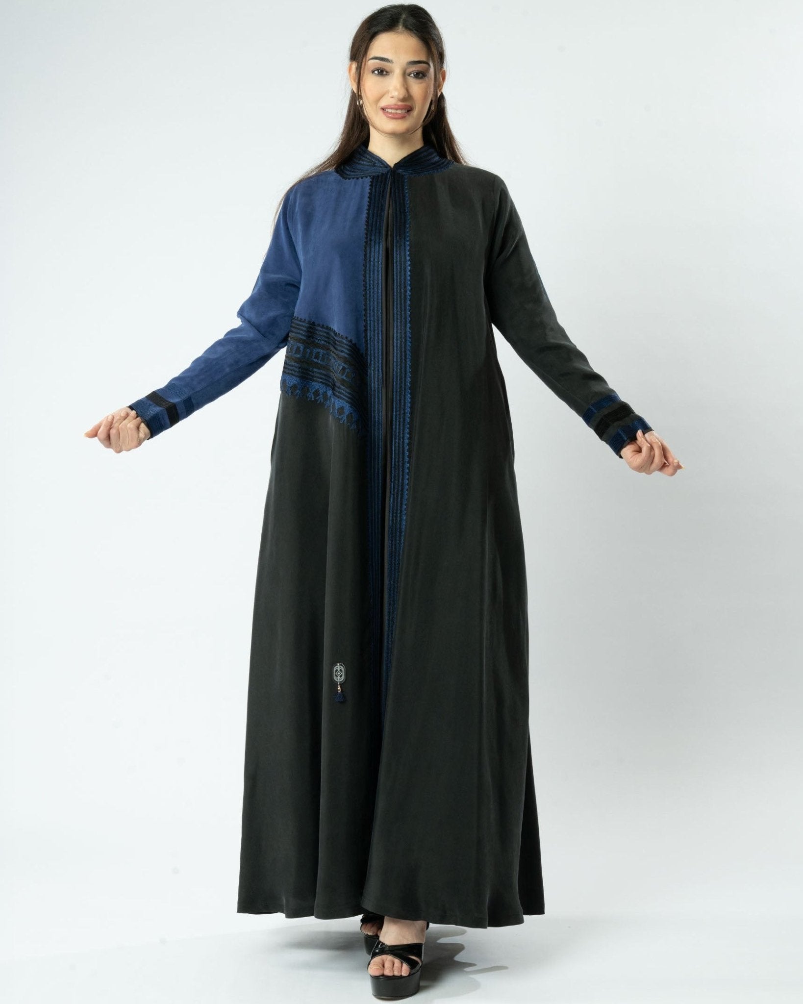 MRAAS2606 ABAYA - MRAISHA - MIRA Y MANO