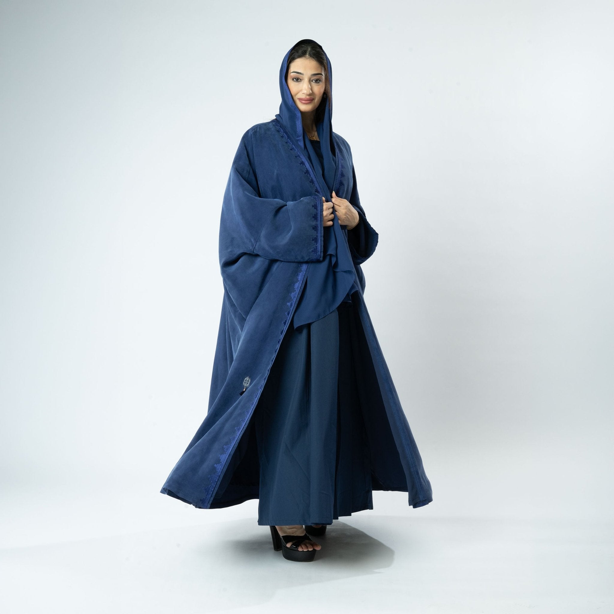 MRAAS2613 ABAYA - MRAISHA - MIRA Y MANO