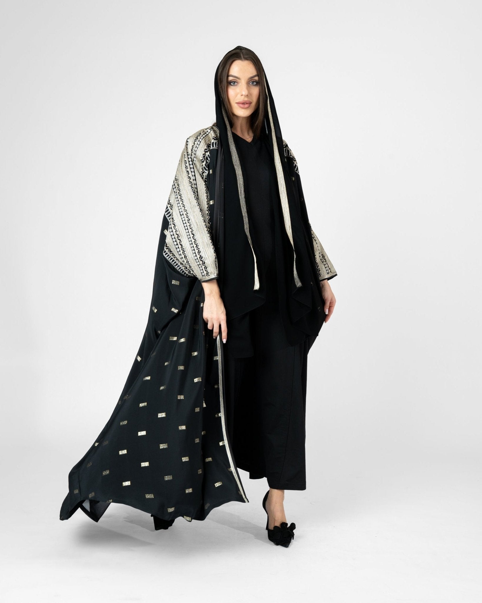 MRAAS2640 - Black Silk Abaya - MRAISHA - MIRA Y MANO