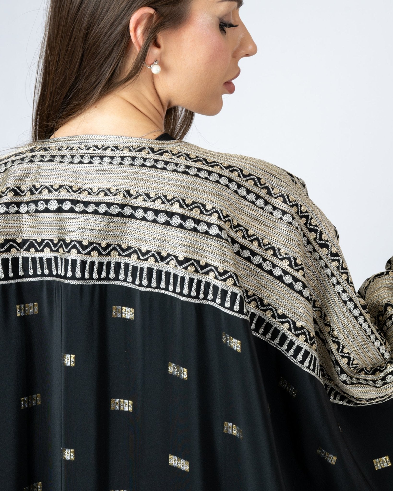 MRAAS2640 - Black Silk Abaya - MRAISHA - MIRA Y MANO