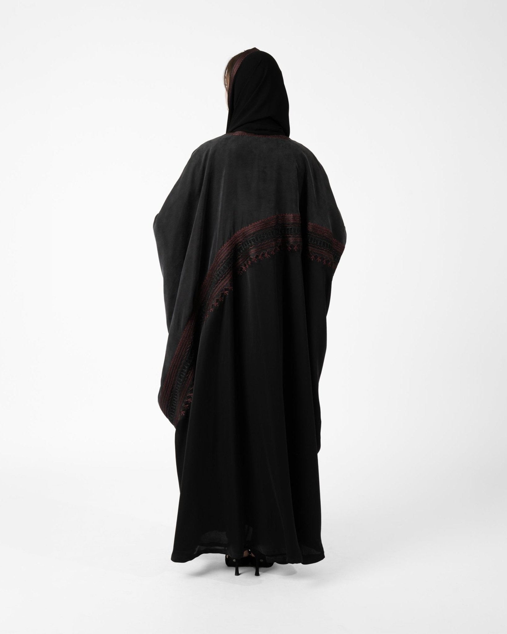 MRAAS2644 - Black Silk Abaya - MRAISHA - MIRA Y MANO