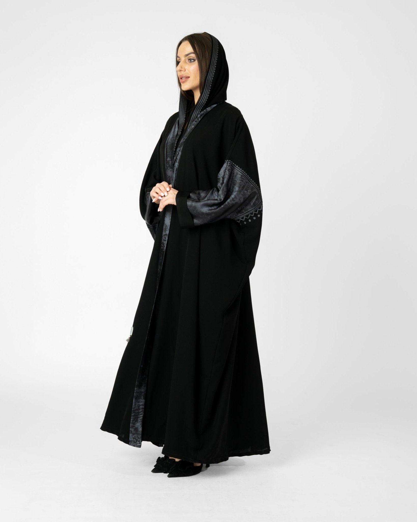 MRAAS2648 - Black Crepe Abaya Set - MRAISHA - MIRA Y MANO