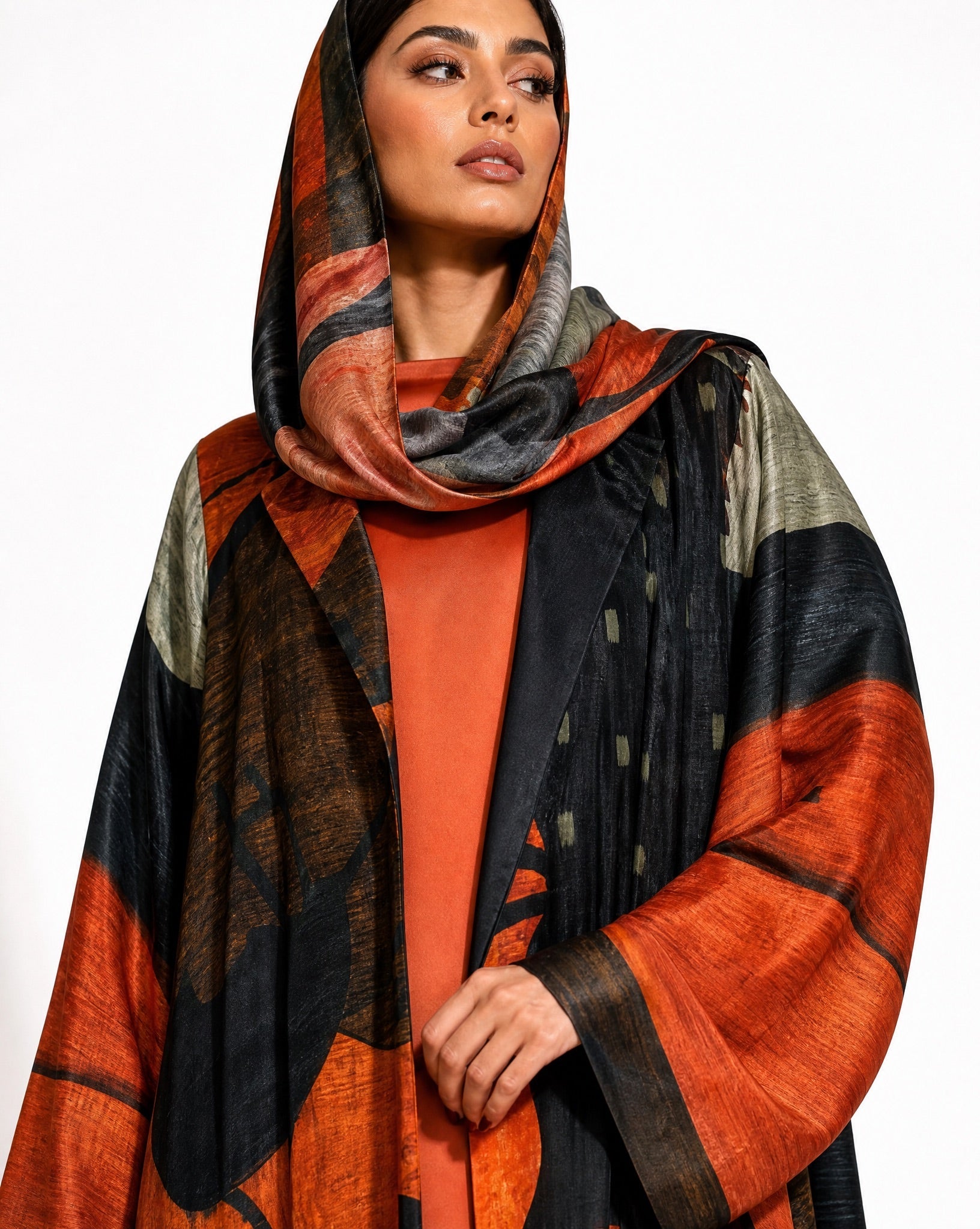 SS26MULS11 - Printed Cotton Silk Abaya - MULAKAAT - MIRA Y MANO