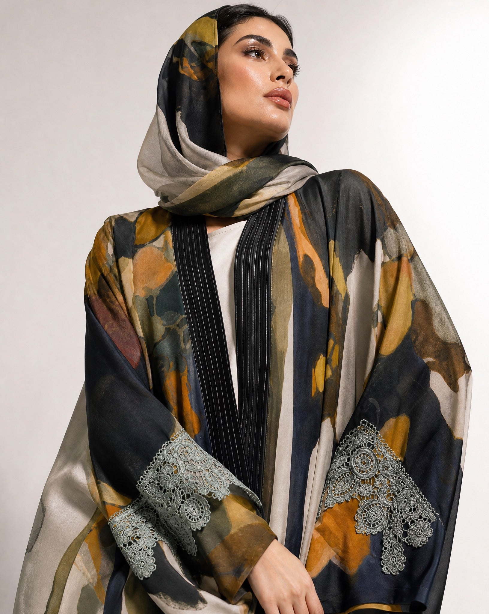 SS26MULS17 - Printed Cotton Silk Abaya - MULAKAAT - MIRA Y MANO