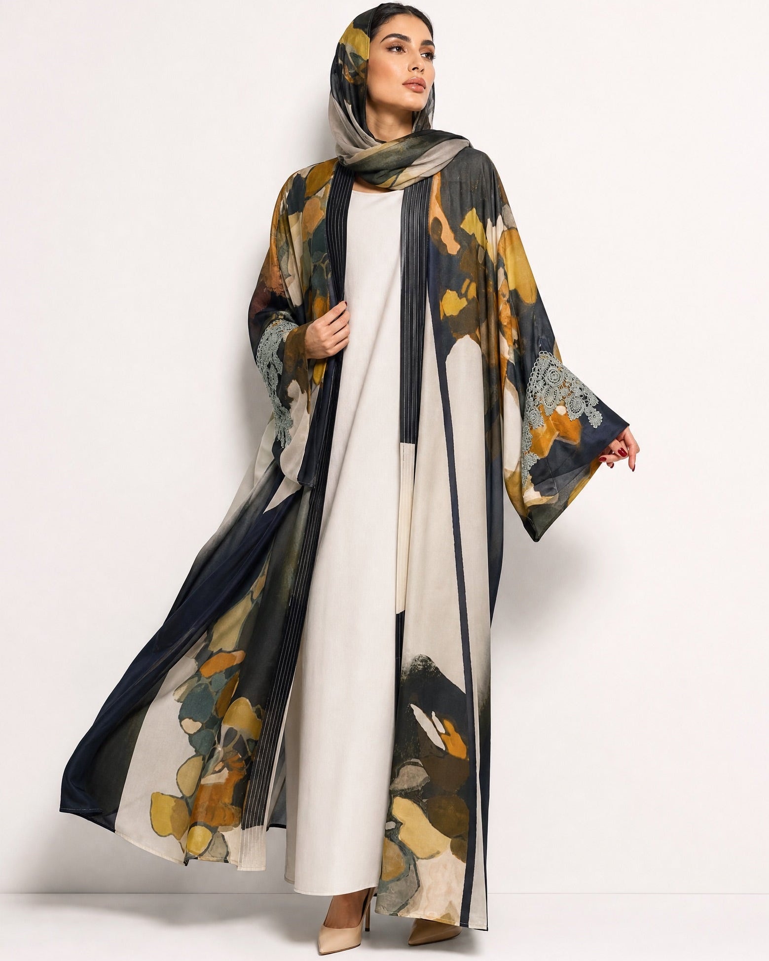 SS26MULS17 - Printed Cotton Silk Abaya - MULAKAAT - MIRA Y MANO
