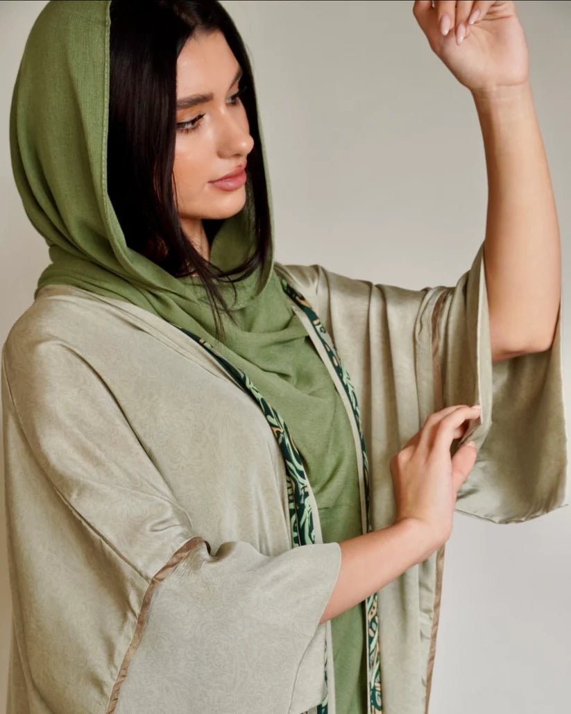 FLORAL ORANGE ABAYA - NAKHLAH - MIRA Y MANO