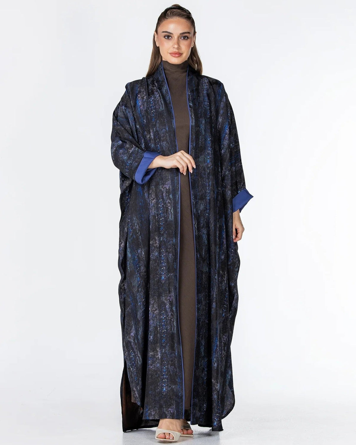 Kashmir – Black Jacquard Abaya - ORANGE BLOSSOM - MIRA Y MANO