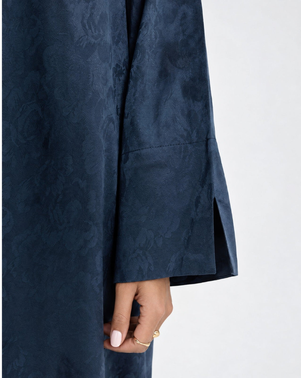 NOVA LUX 510 - Dark Blue Crepe Abaya - ORANGE BLOSSOM - MIRA Y MANO