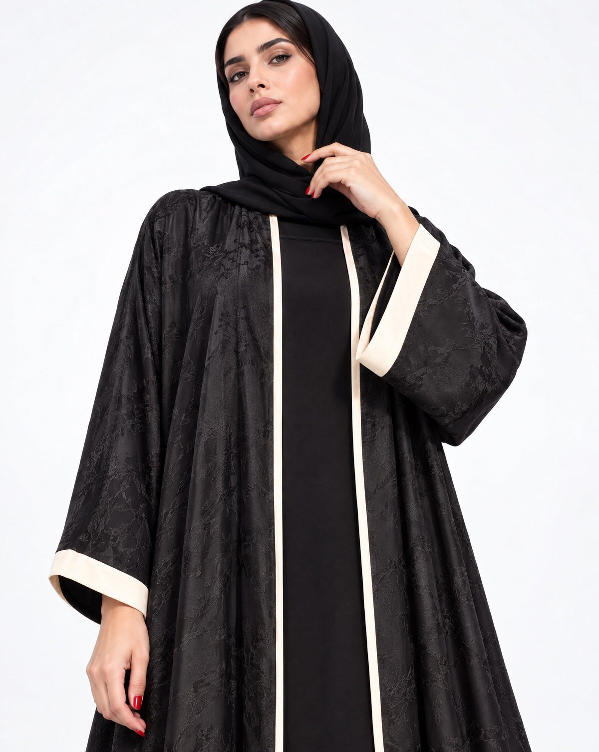 WALNUT - 41 – عباية من الفيسكوز والكتان بالأسود – MIRA Y MANO