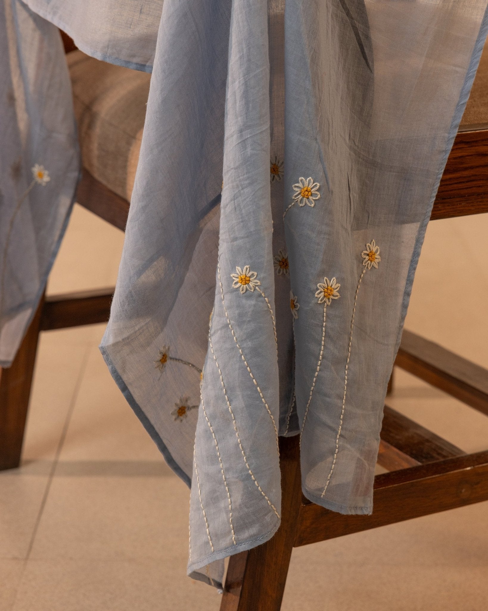 DAISY MIST SCARF - OUR DVE - MIRA Y MANO