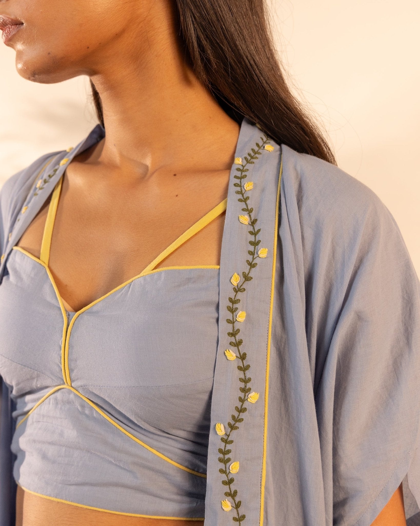 ZINNIA BLUE TOP - OUR DVE - MIRA Y MANO