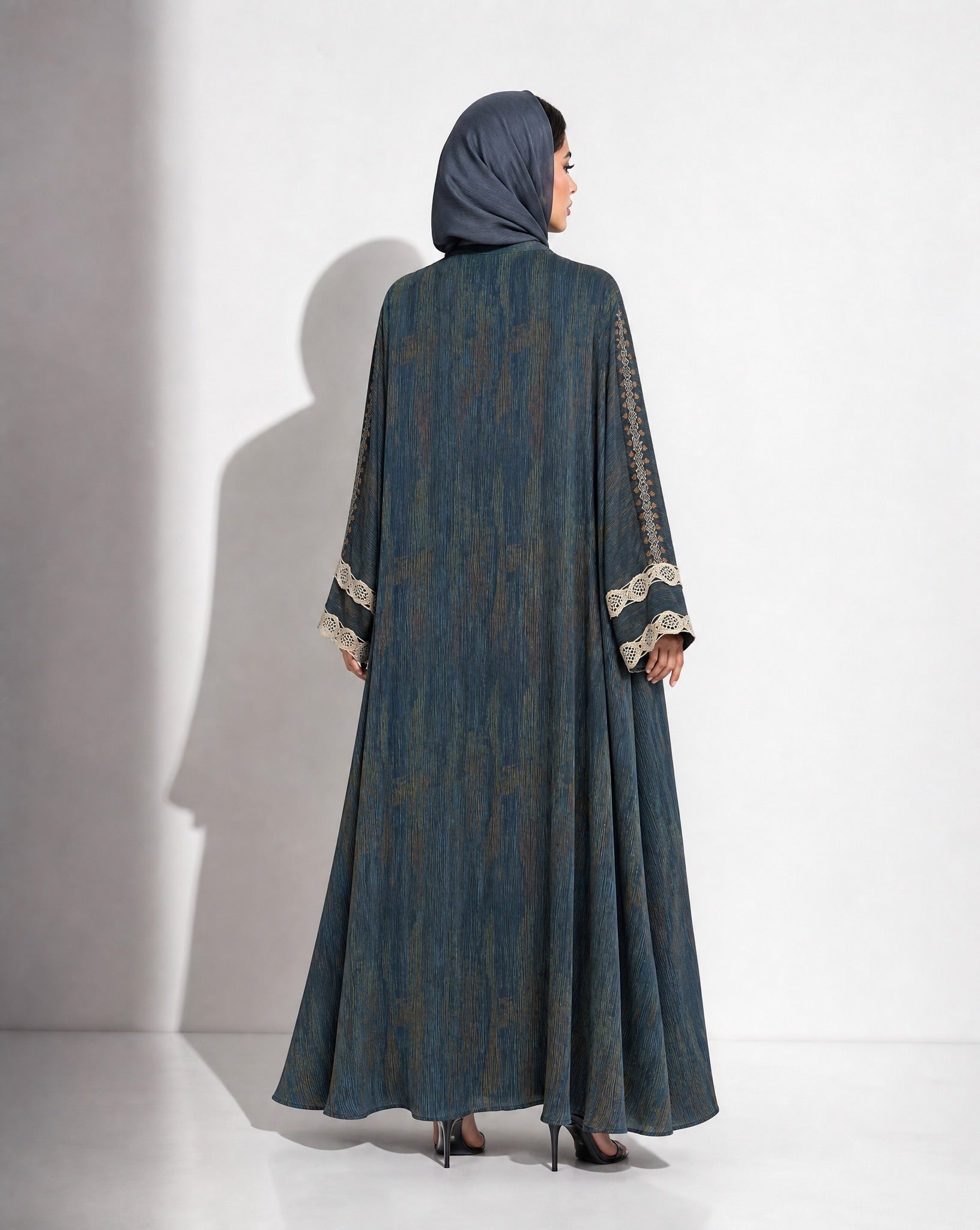 340128 - A ABAYA - PEARL COLLECTION - MIRA Y MANO