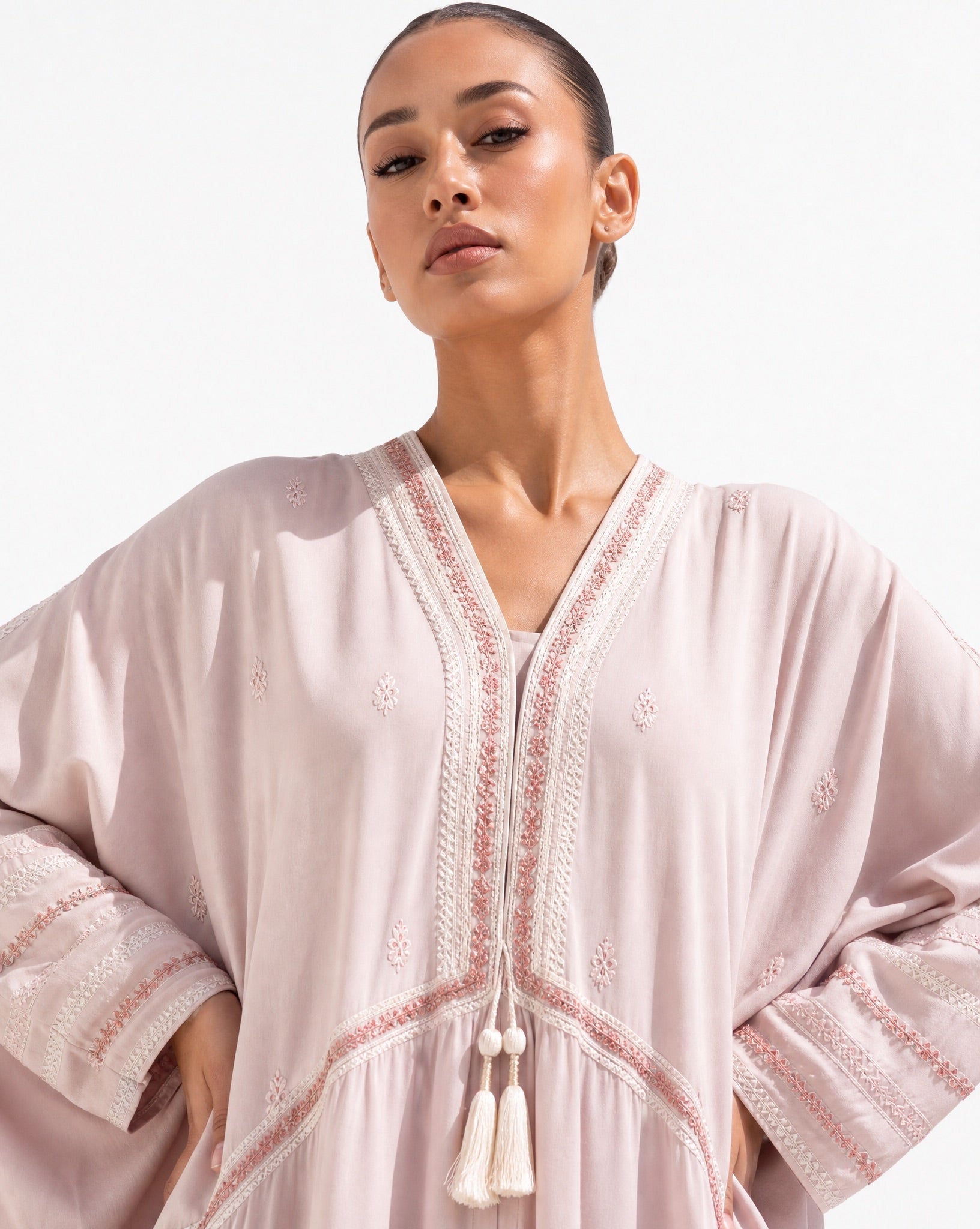 340138 – Pink Silk Abaya - PEARL COLLECTION - MIRA Y MANO