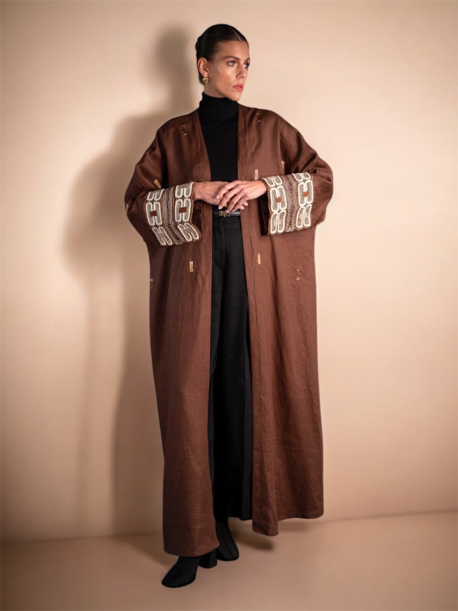 PEC 340057 ABAYA - PEARL COLLECTION - MIRA Y MANO